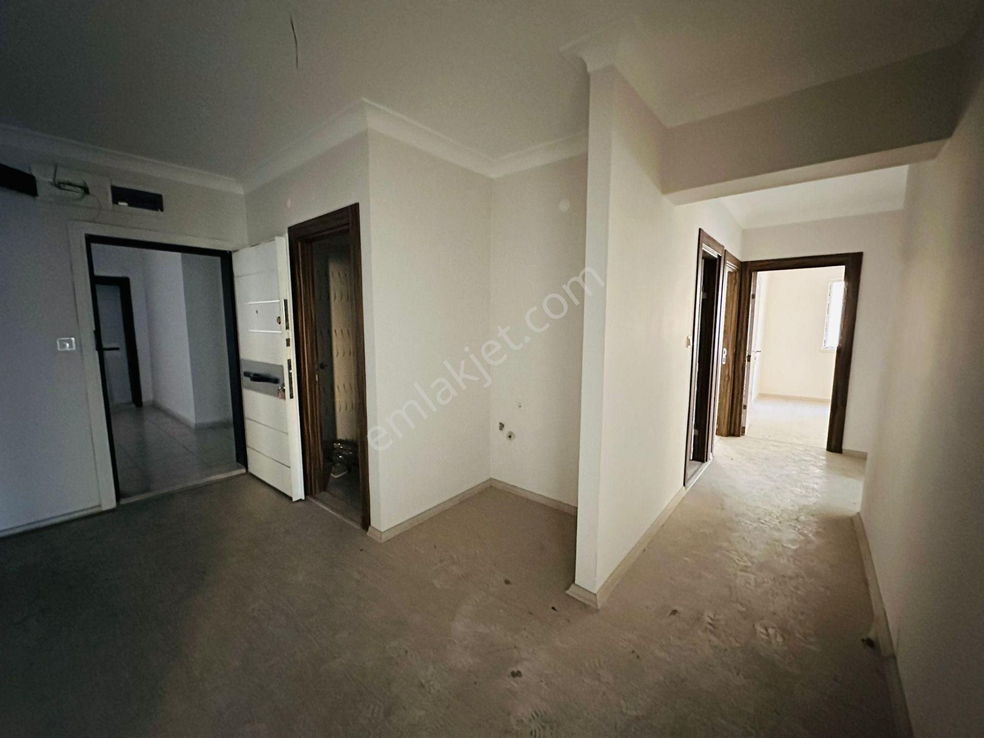 Başpınar Mahallesinde Ebeveyn Banyolu 3+1 Katta Satılık Daire !! - Görsel 19