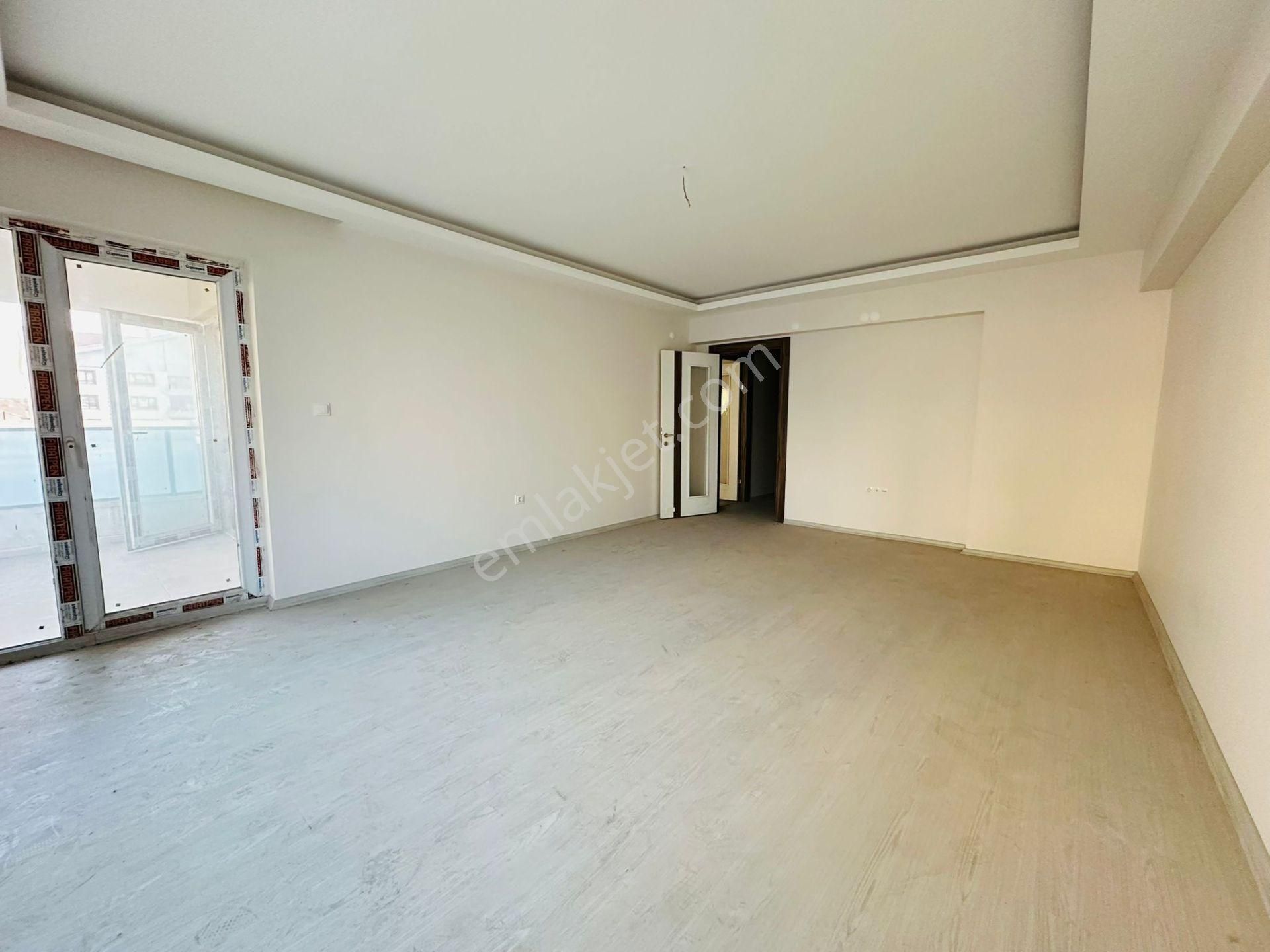 Başpınar Mahallesinde Ebeveyn Banyolu 3+1 Katta Satılık Daire !! - Görsel 7