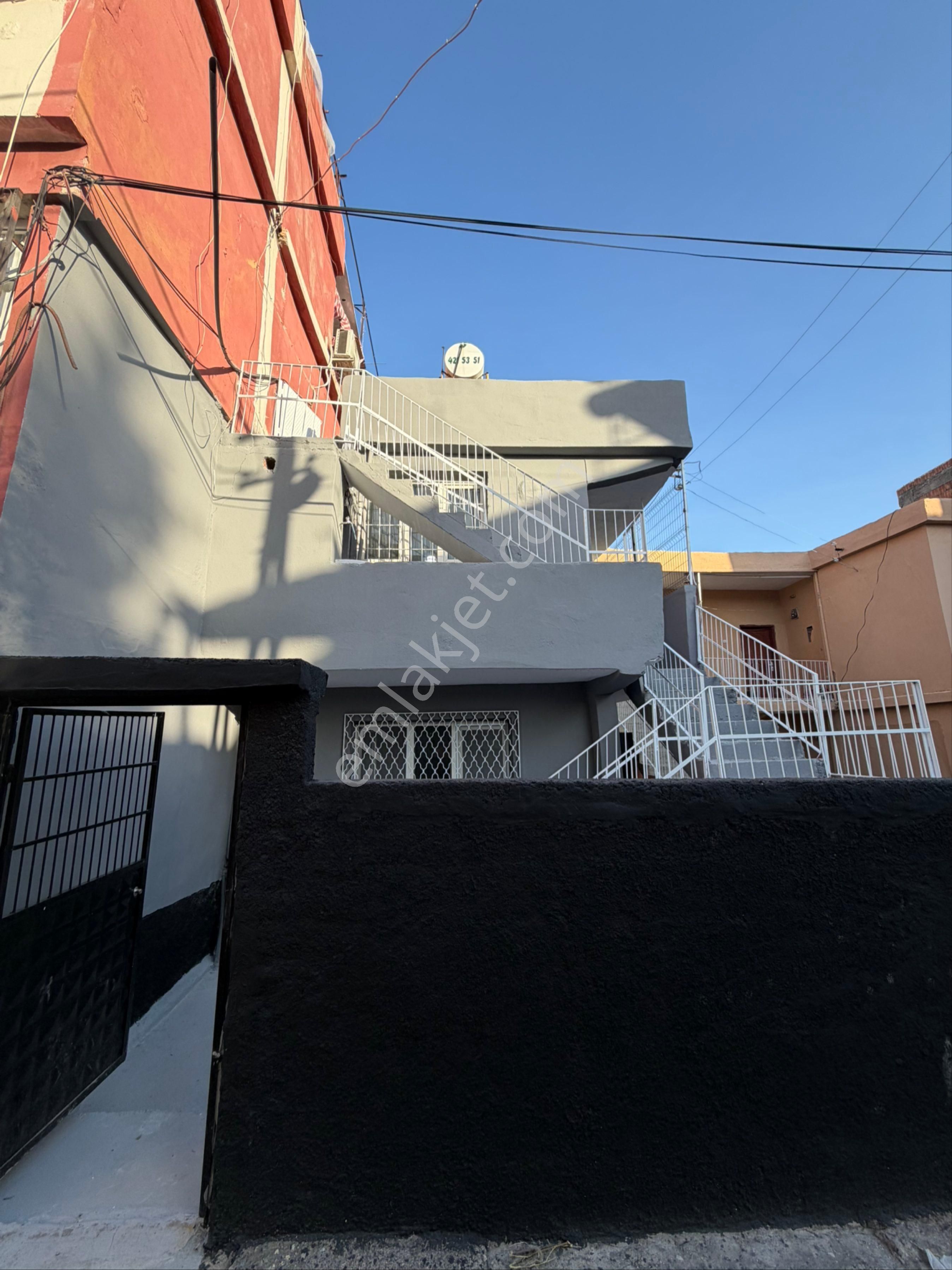 Barış Mahallesi 2.5 Katlı Satılık Daire