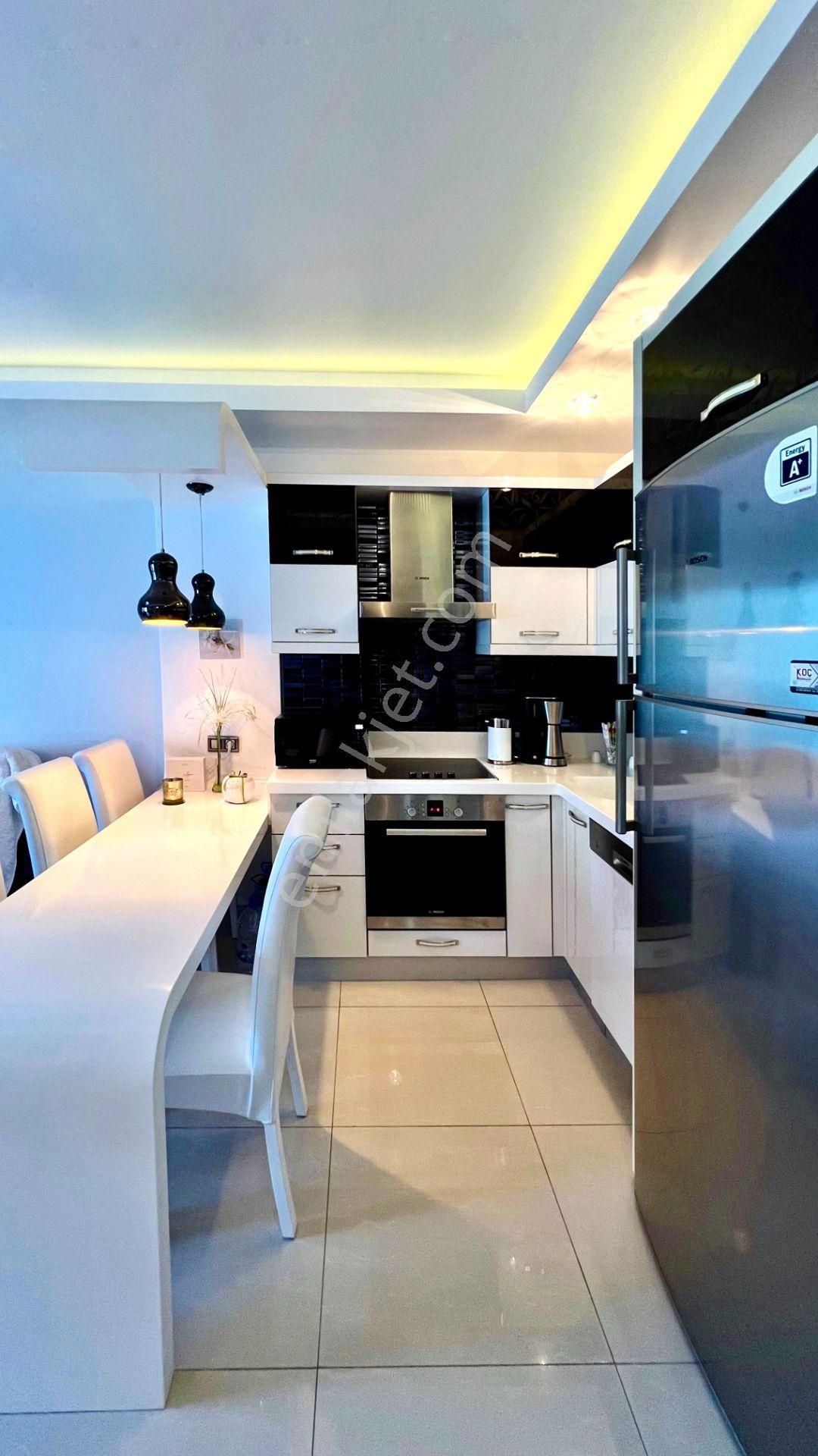 Azura Park 1+1 Eşyalı Daire - Geniş Sosyal Olanaklı Site - Görsel 3