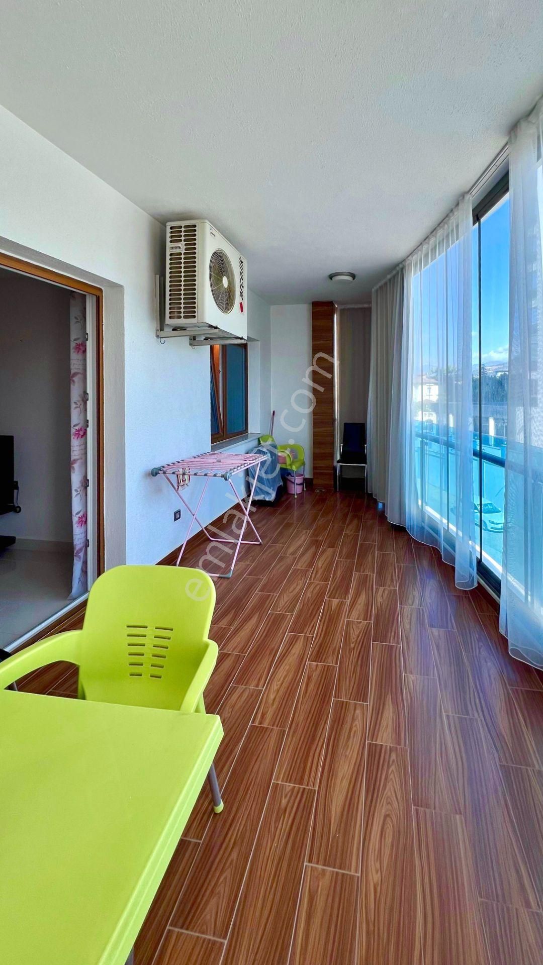 Azura Park 1+1 Eşyalı Daire - Geniş Sosyal Olanaklı Site - Görsel 16