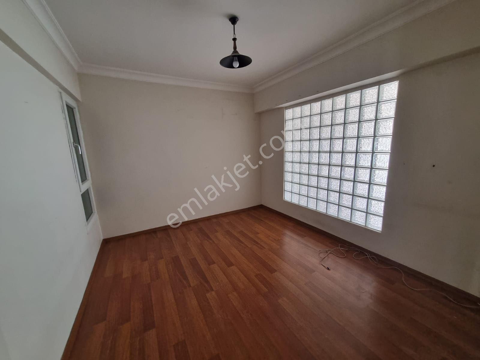 Yeni Girne Bulvarı Ve Çevre Yoluna Yakın Kiralık 3+1 Daire - Görsel 12