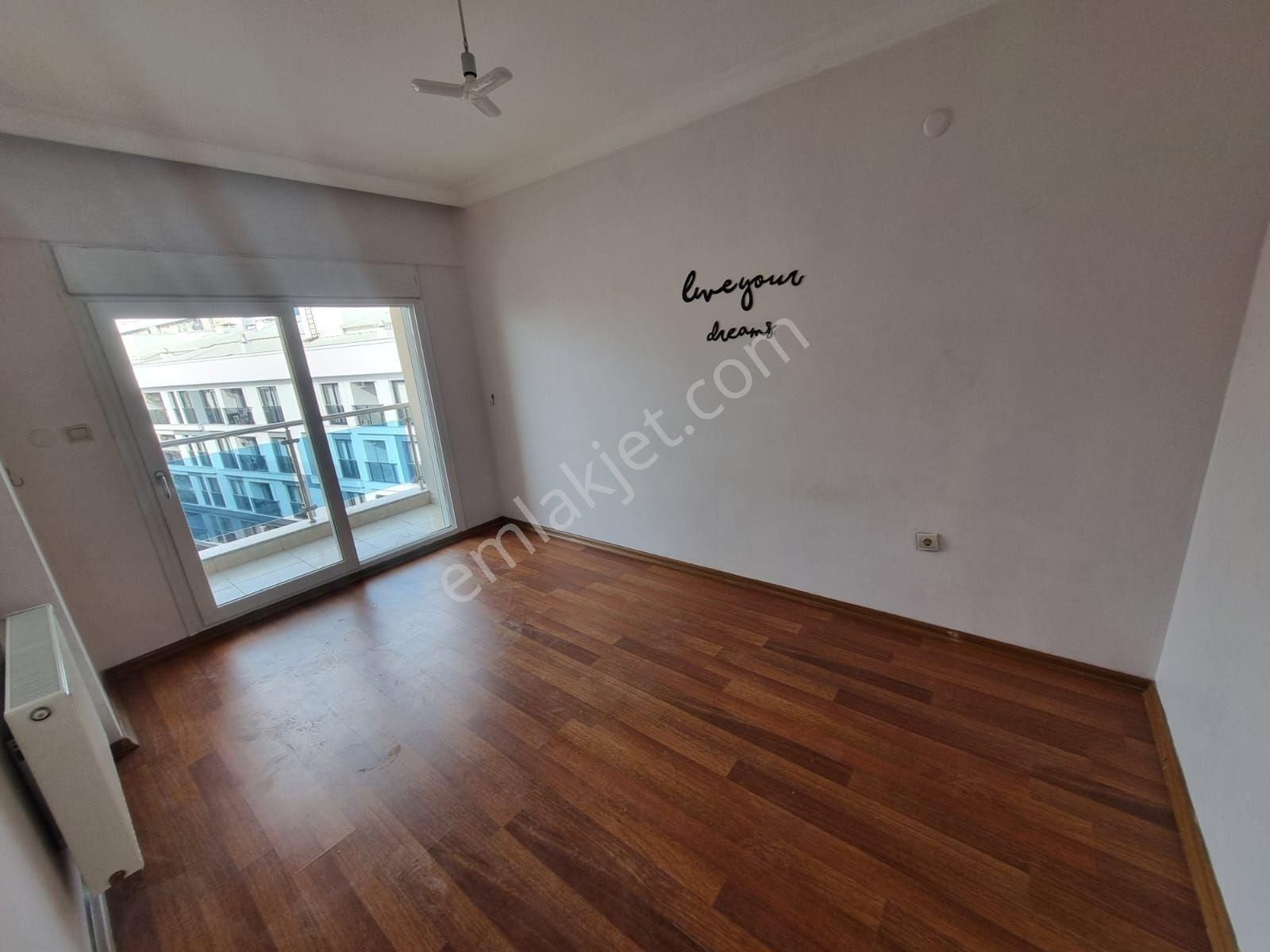 Yeni Girne Bulvarı Ve Çevre Yoluna Yakın Kiralık 3+1 Daire - Görsel 15