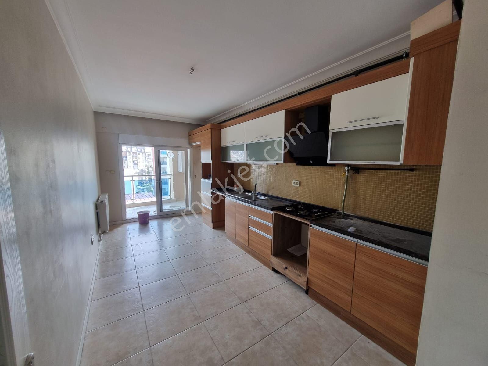 Yeni Girne Bulvarı Ve Çevre Yoluna Yakın Kiralık 3+1 Daire - Görsel 27