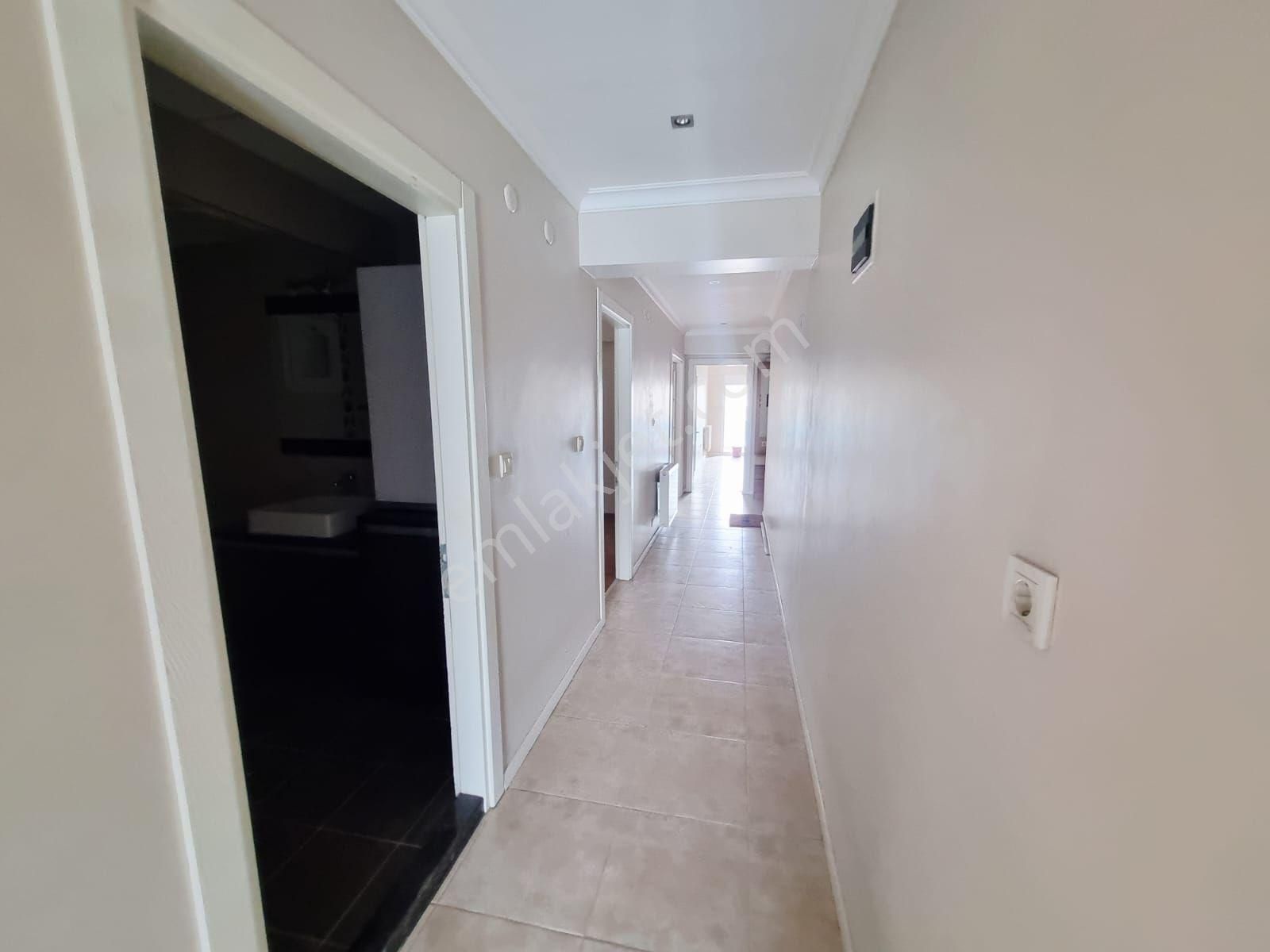 Yeni Girne Bulvarı Ve Çevre Yoluna Yakın Kiralık 3+1 Daire - Görsel 26