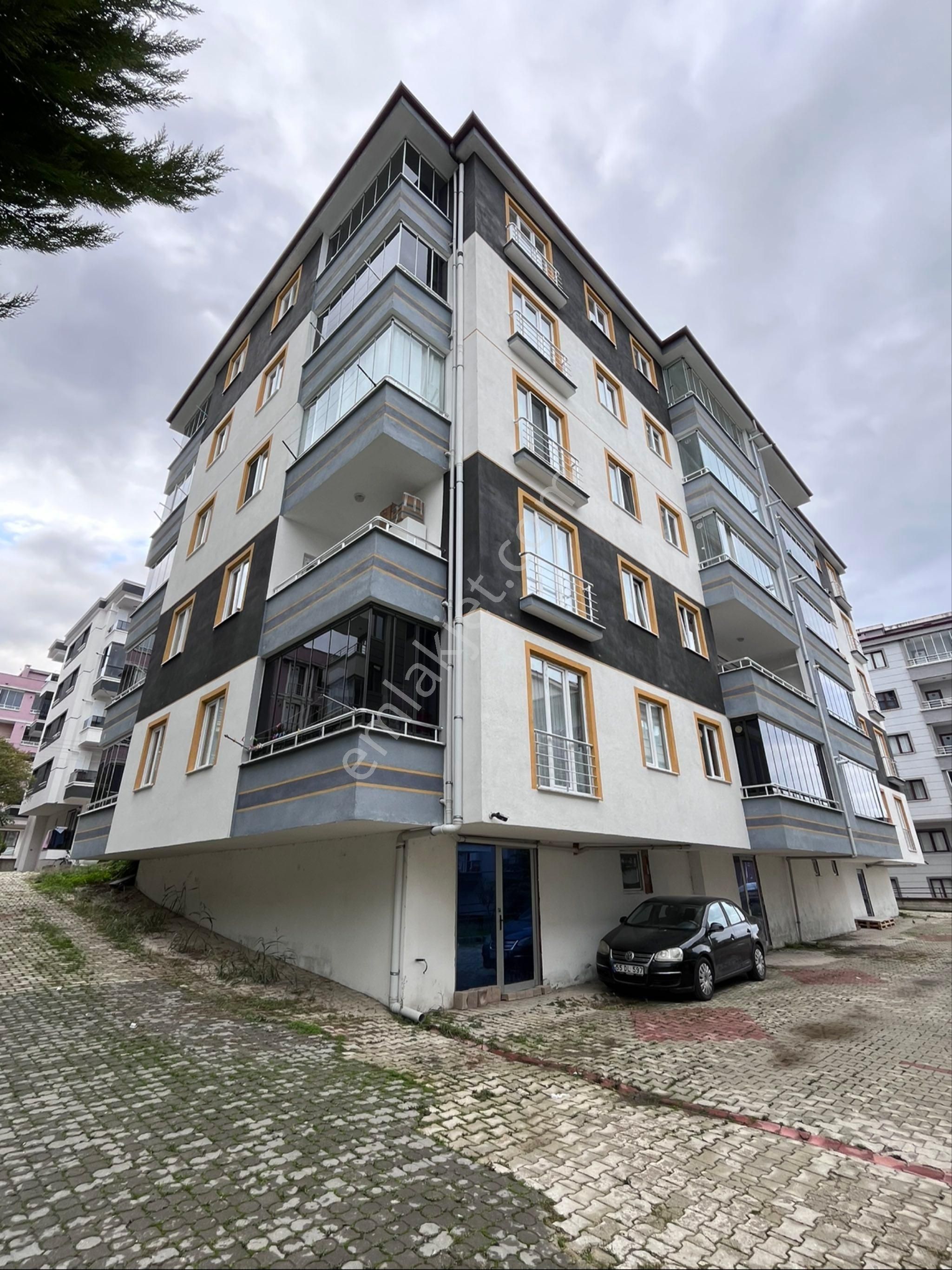 Sahibinden Körfez Tramvayda 2+1 Lüks Sıfır Eşyalı Daire - Görsel 24