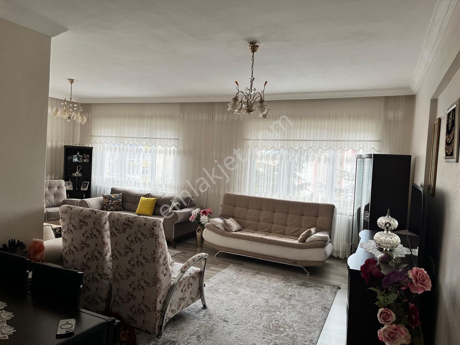 Akçay Emlak'tan Akşehir İstasyon Mahallesinde Asansörlü Ara Kat (3. Kat) Satılık 2+1 Daire - Görsel 14