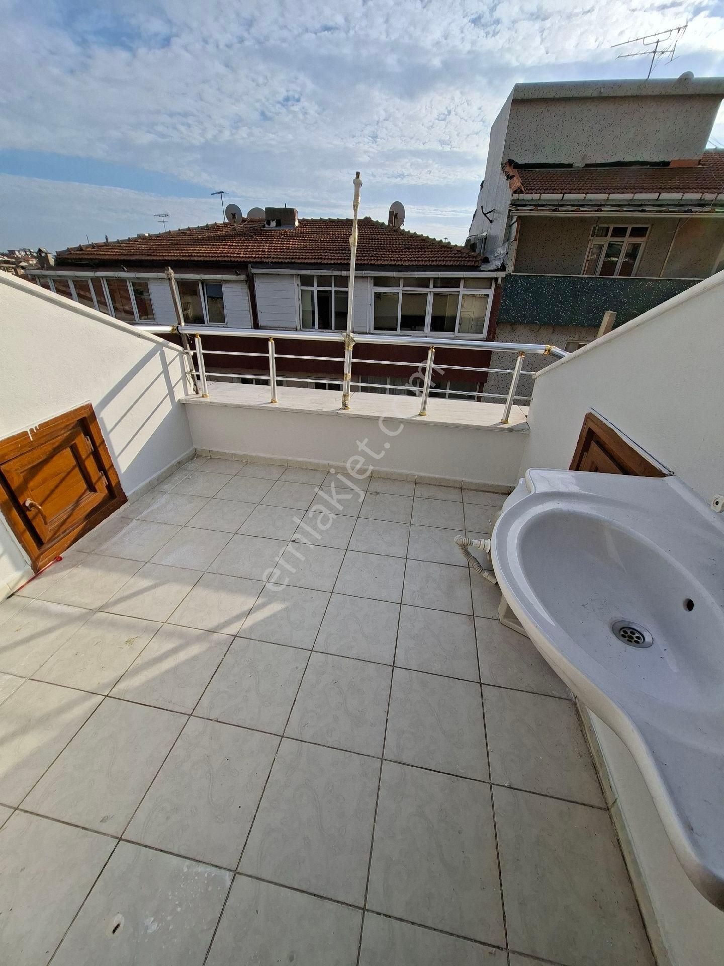 Yeinbosna Zafer Mah Satlık Dupleks Daire Metro Metröbüse 10 Dkka Mesafete - Görsel 35