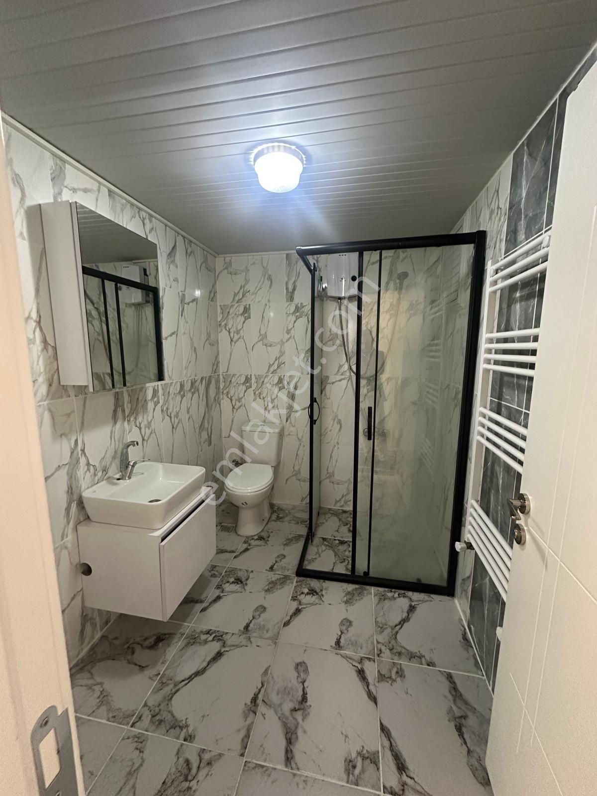 Afyon Üçok Emlaktan Mareşal F Çakmak Mah Satılık 2 Yaş 3+1 Fırsat Daire - Görsel 9