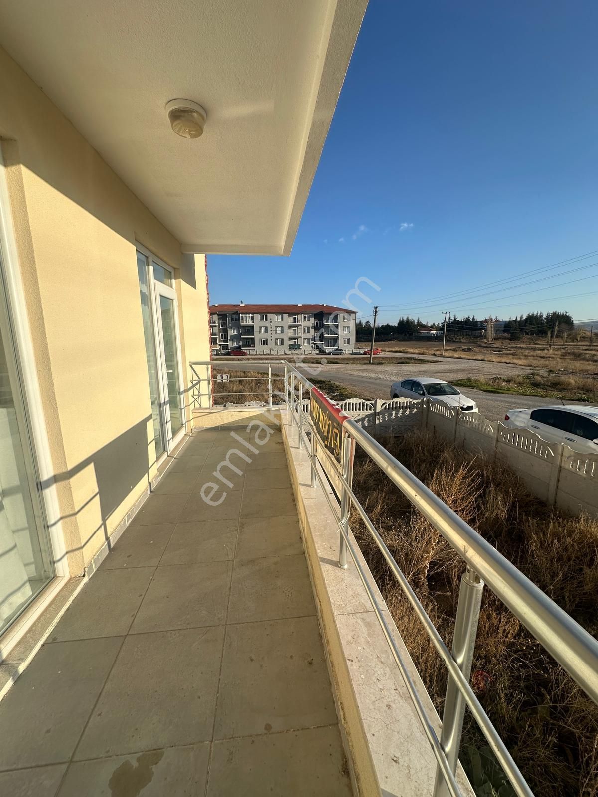 Afyon Üçok Emlaktan Mareşal F Çakmak Mah Satılık 2 Yaş 3+1 Fırsat Daire - Görsel 18