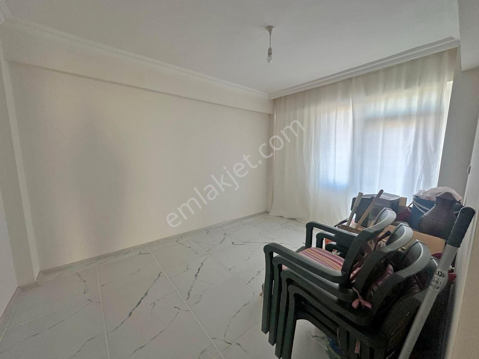 Afyon Üçok Emlaktan Mareşal F Çakmak Mah Satılık 2 Yaş 3+1 Fırsat Daire - Görsel 17