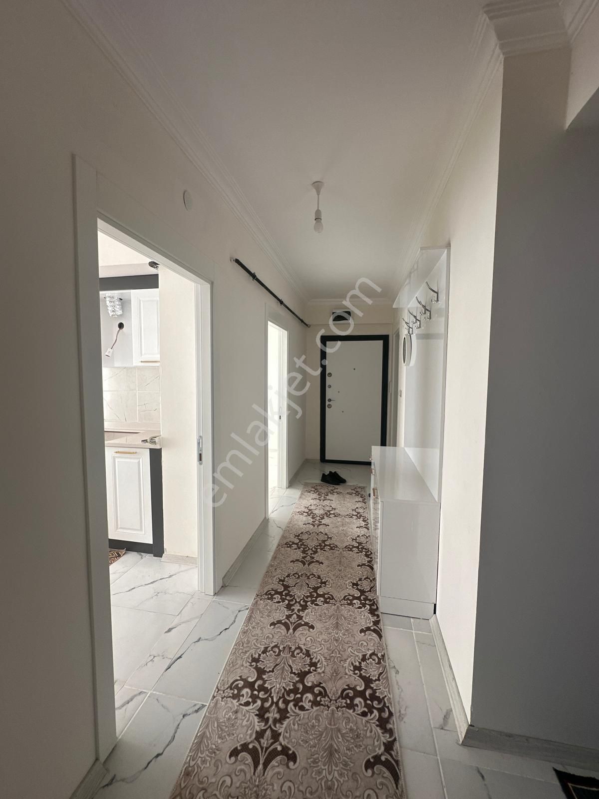 Afyon Üçok Emlaktan Mareşal F Çakmak Mah Satılık 2 Yaş 3+1 Fırsat Daire - Görsel 5