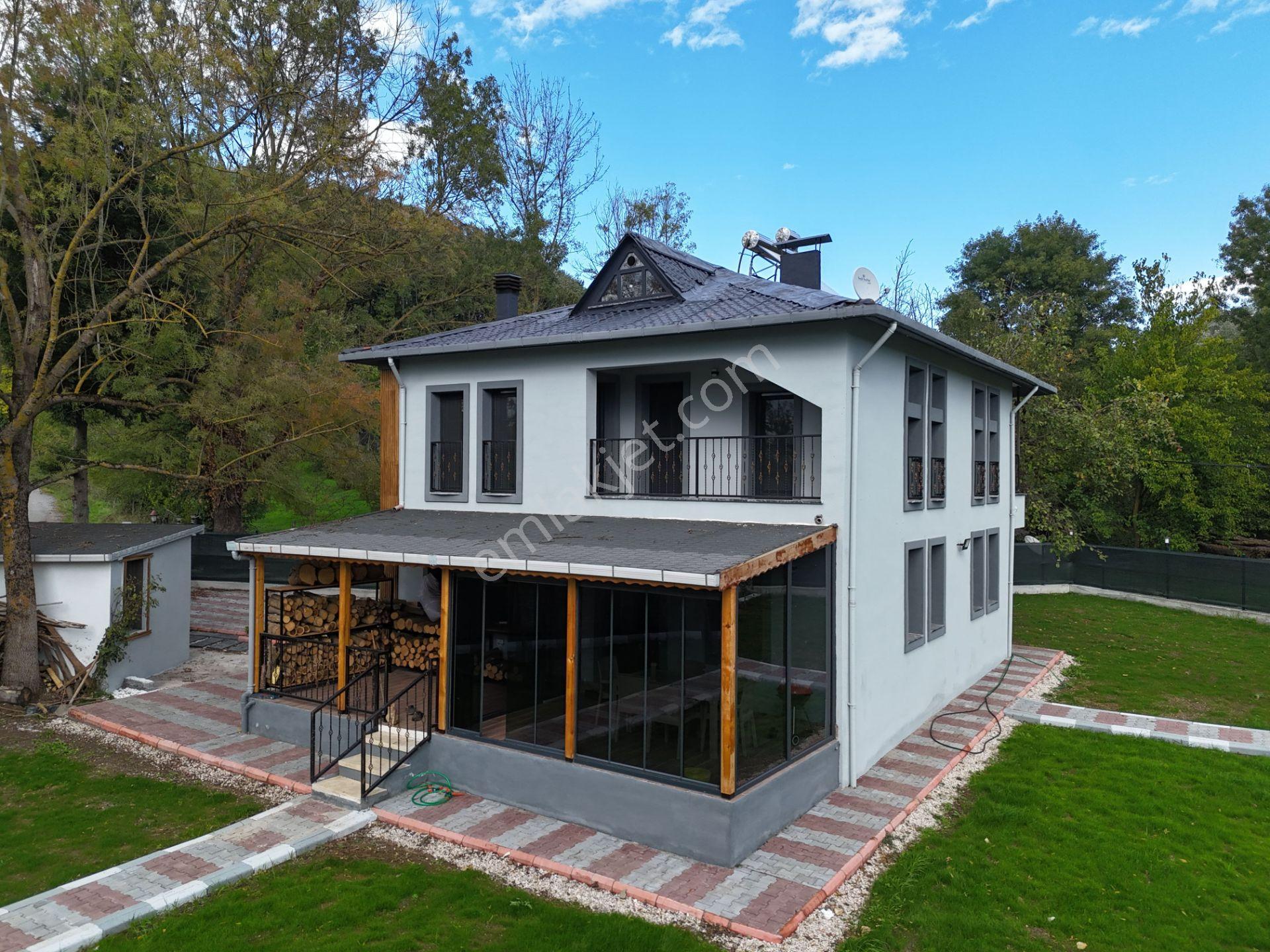 Emlakevim - Yeşilvadi'de 2 Katlı Sıfır Yapılı - Eşyalı Satılık Müstakil Ev !