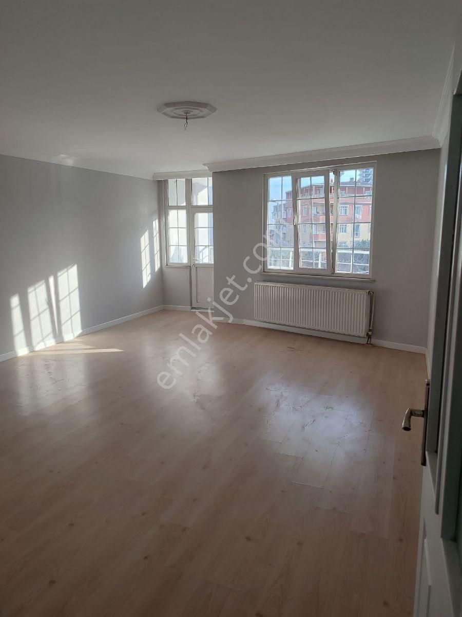 Cadde Üzeri Geniş Daire Asansörlü 2+1 Şehitler Mah - Görsel 3