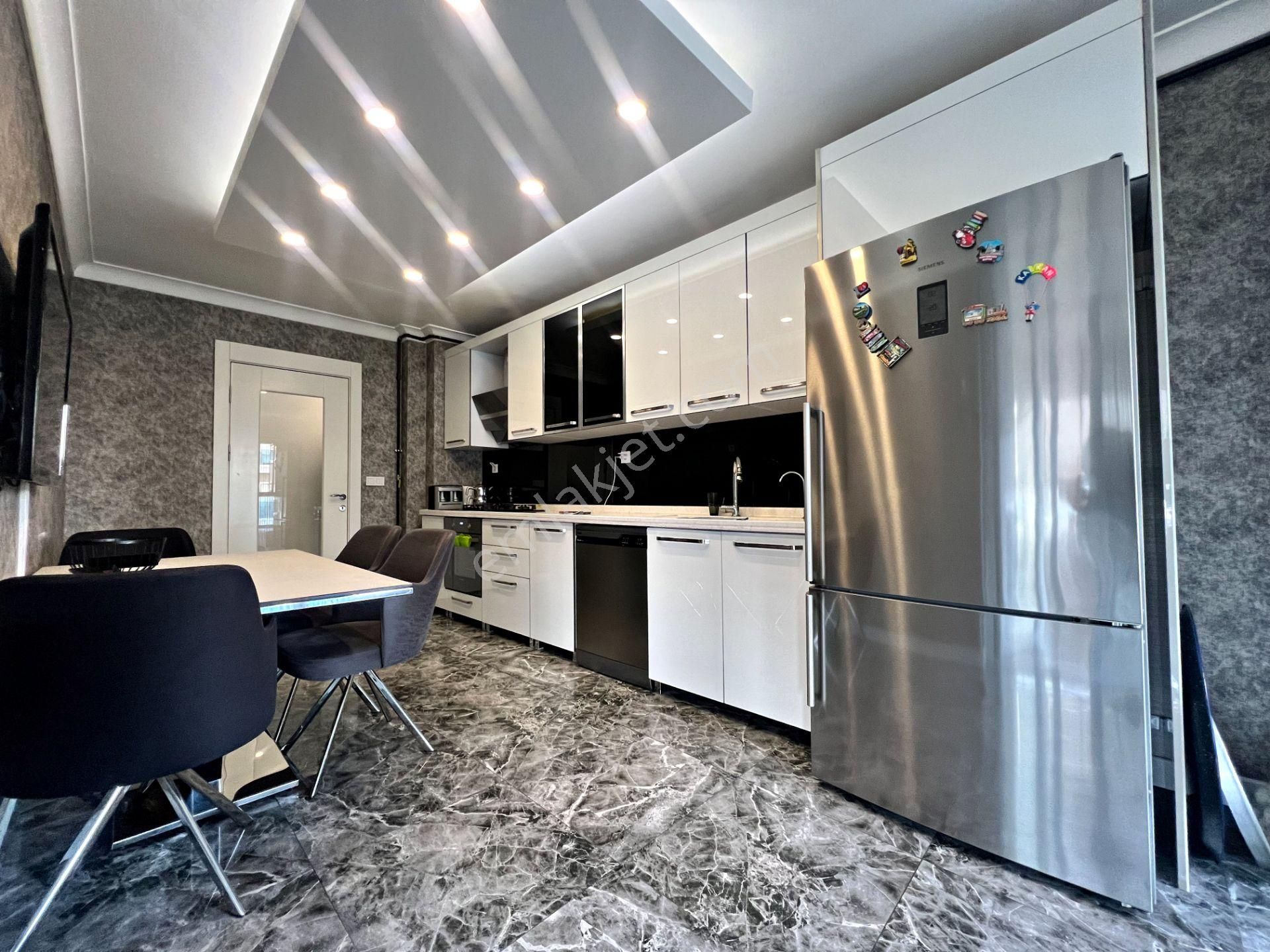 Cihandan Bölgenin Eşsiz Sitesinde 7/24 Güvenlikli Lüks 4+1 Daire - Görsel 3