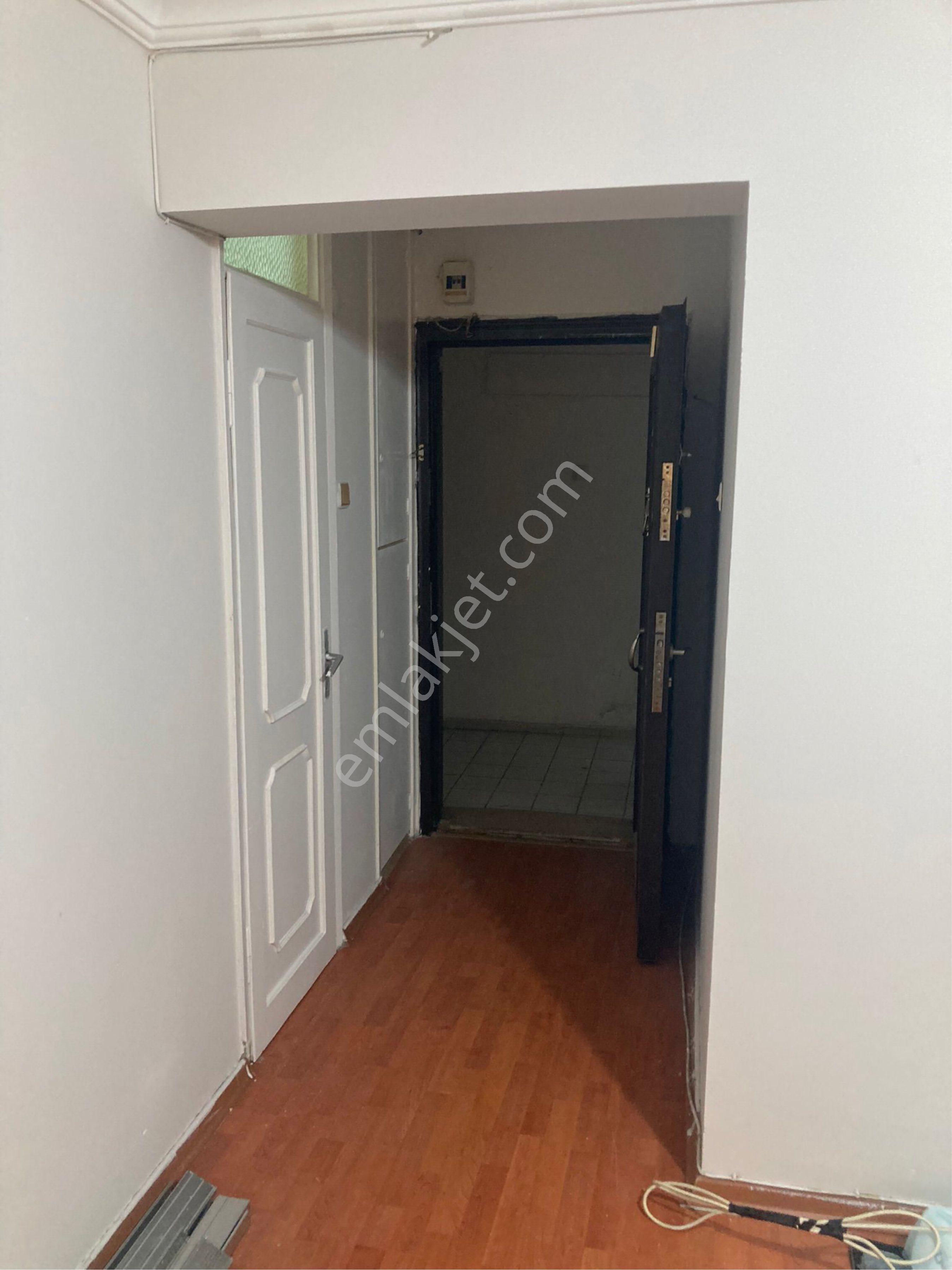 Karşıyaka Çarşı Girişinde Kiralık Ofis - Görsel 7