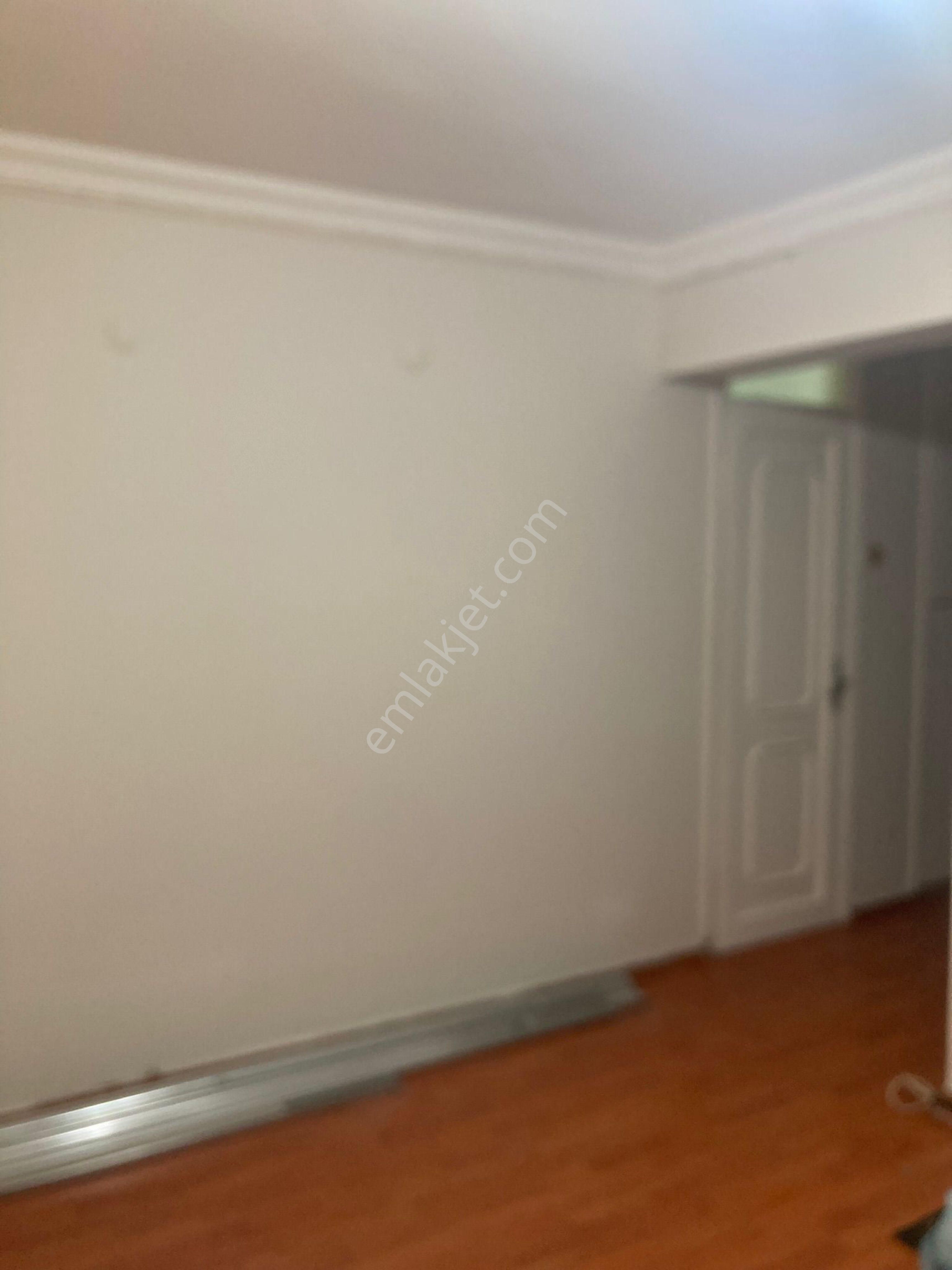 Karşıyaka Çarşı Girişinde Kiralık Ofis - Görsel 9