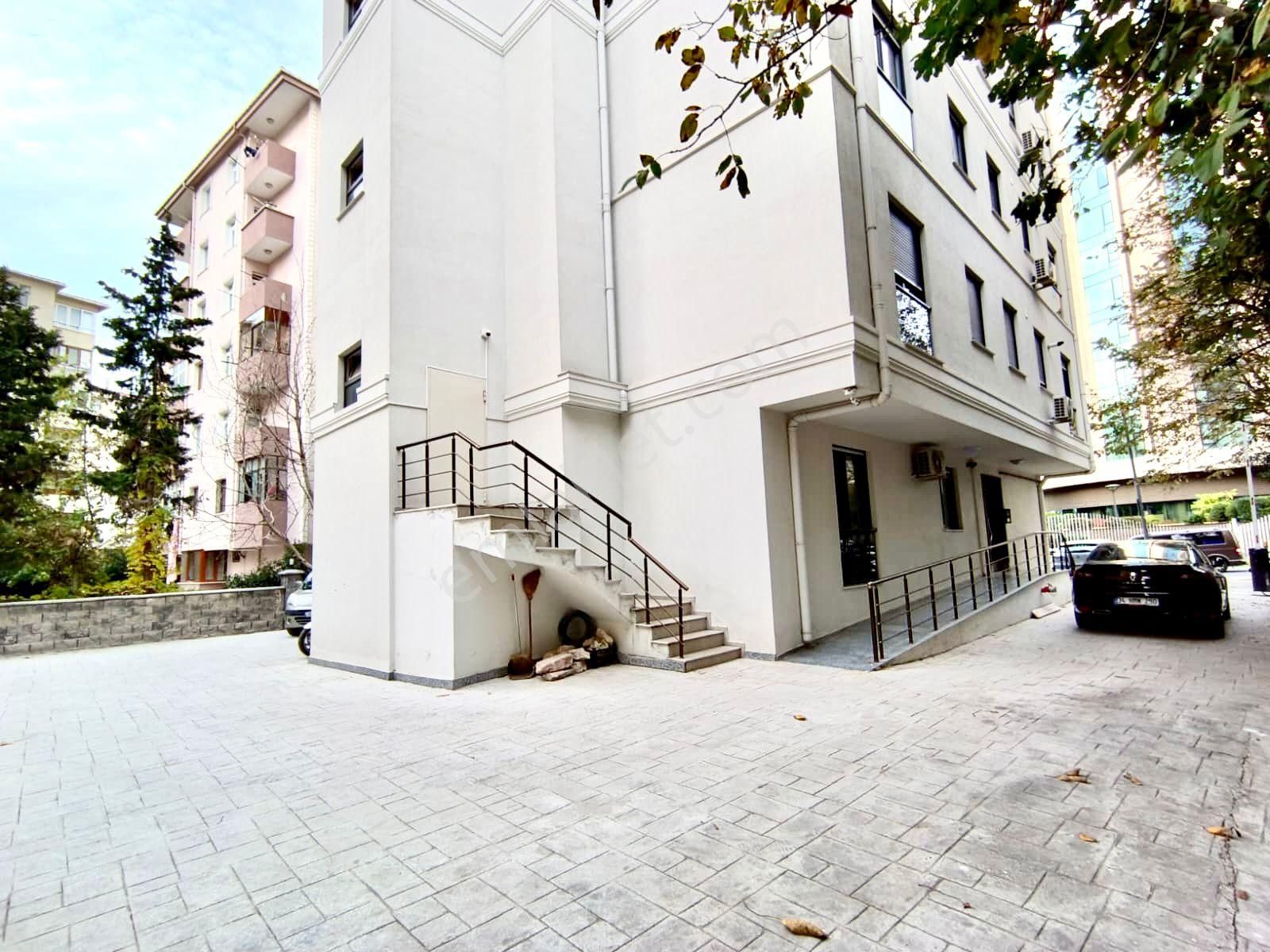 Kozyatağı Hilton Karşısı Kiralık Ultra Lüks 4+1 Rezidans - Görsel 3