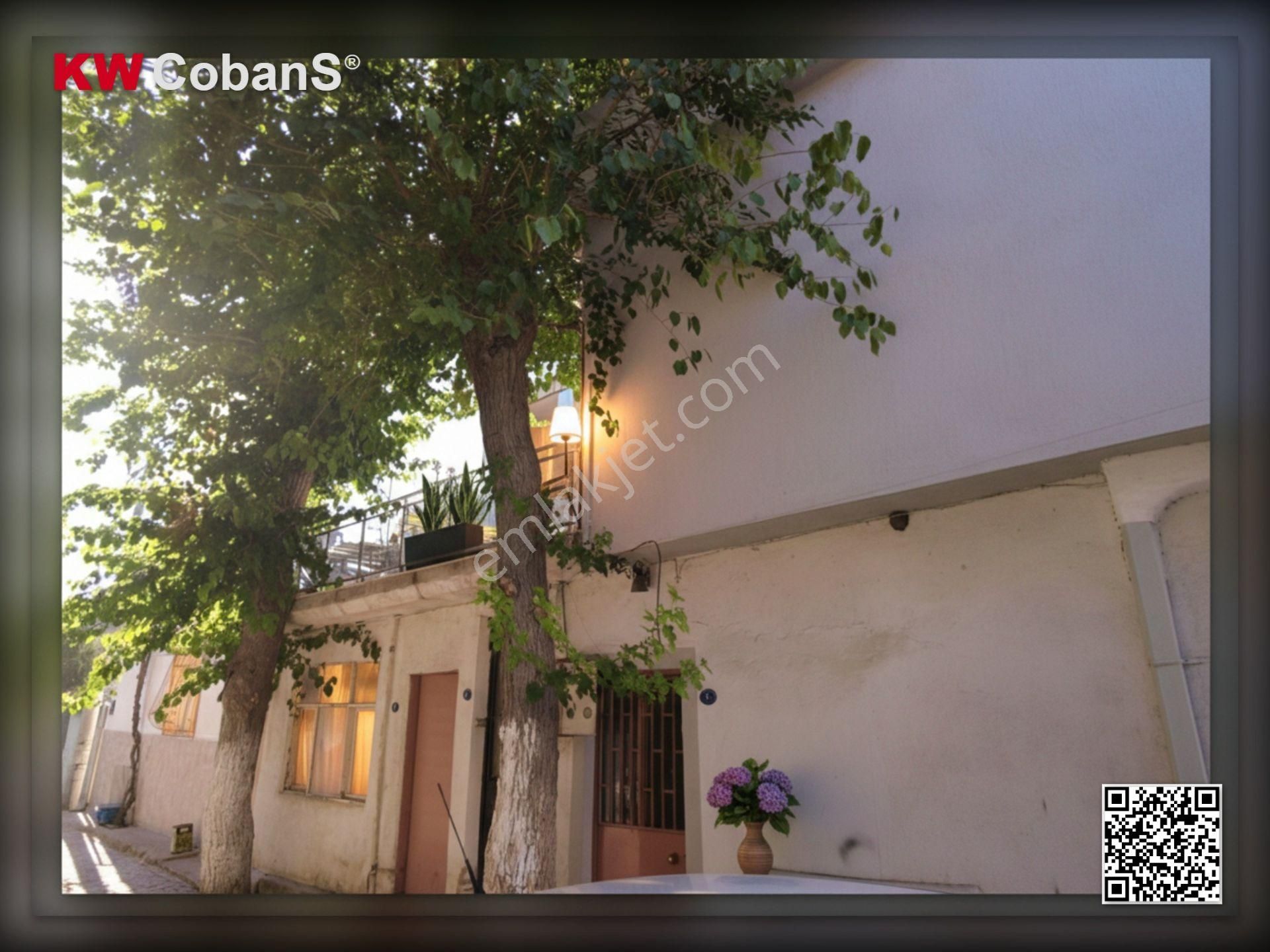 Kw Cobans'tan Bornova Satılık Müstakil, Teraslı Bina, Kat Bahçeli + Dükkan! - Görsel 3