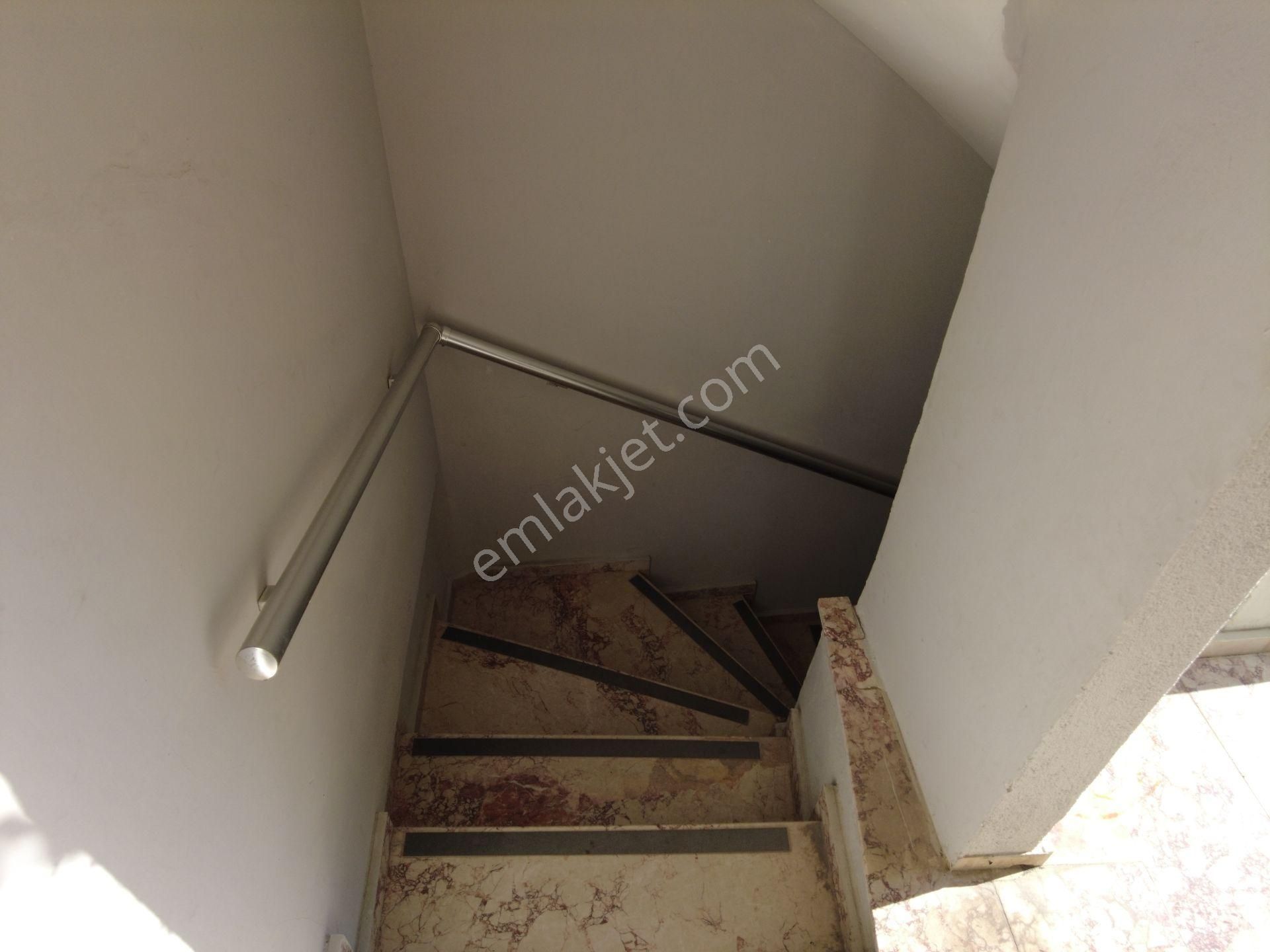 Kw Cobans'tan Bornova Satılık Müstakil, Teraslı Bina, Kat Bahçeli + Dükkan! - Görsel 12