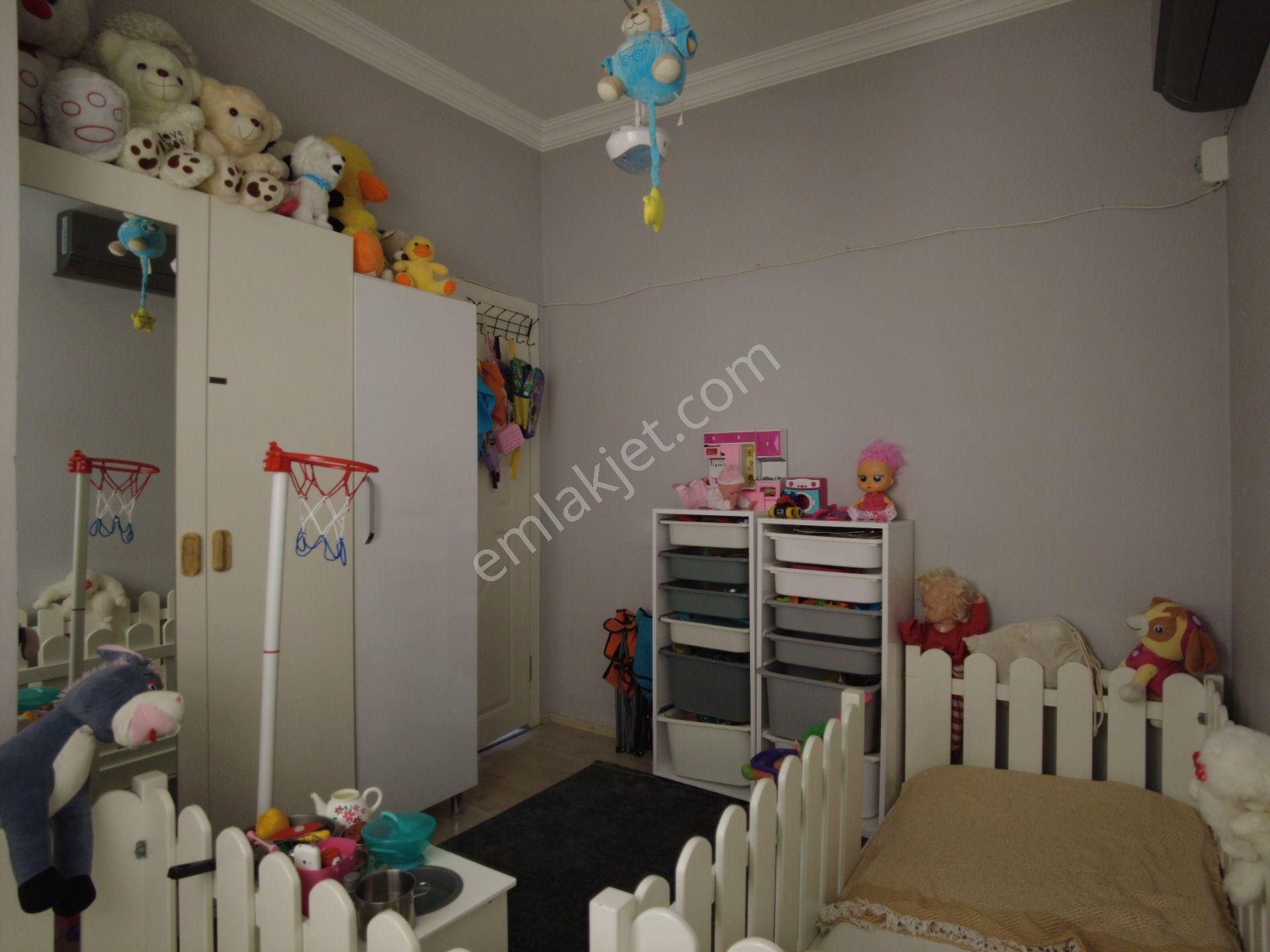 Kw Cobans'tan Bornova Satılık Müstakil, Teraslı Bina, Kat Bahçeli + Dükkan! - Görsel 7