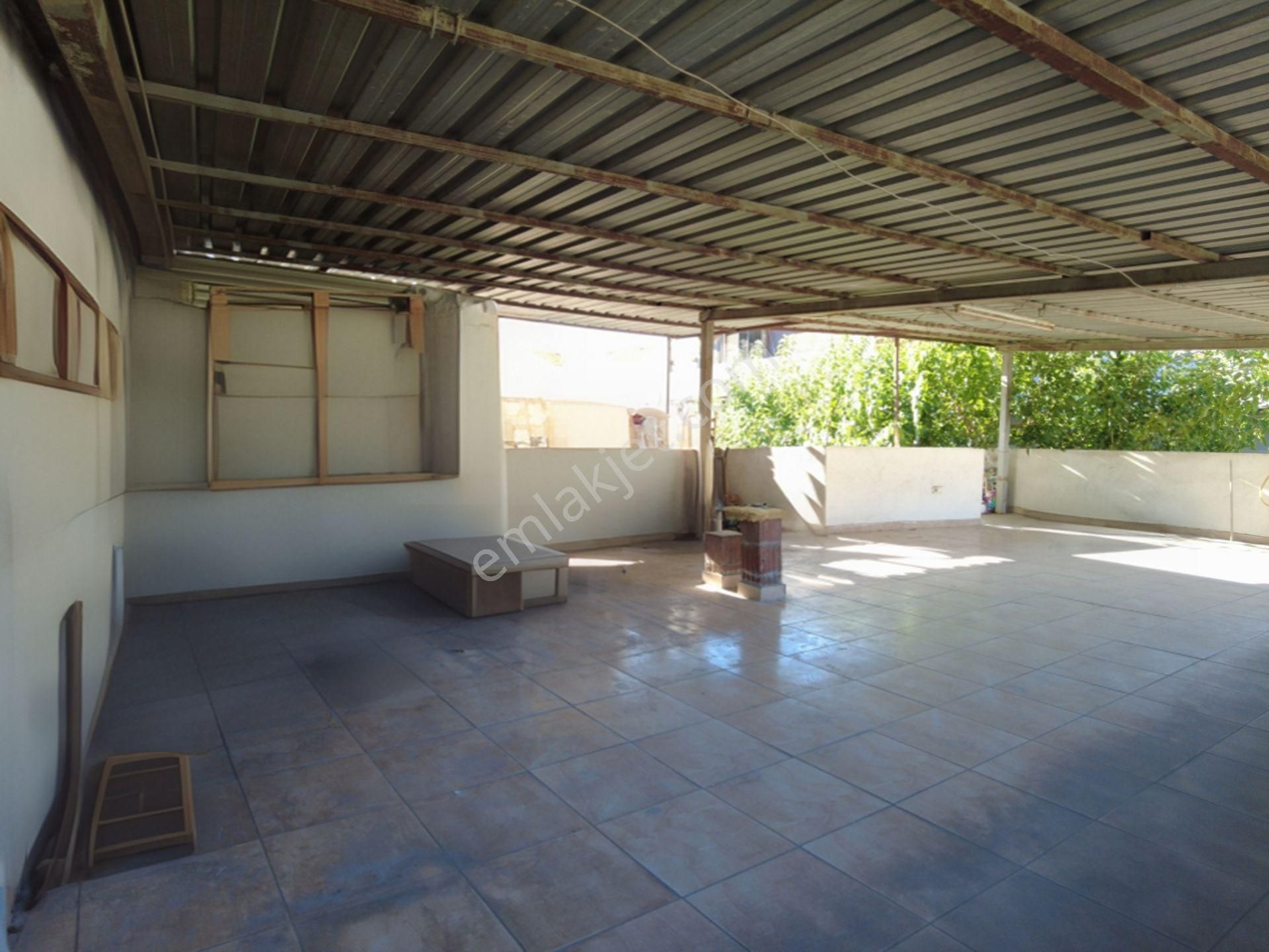 Kw Cobans'tan Bornova Satılık Müstakil, Teraslı Bina, Kat Bahçeli + Dükkan! - Görsel 18