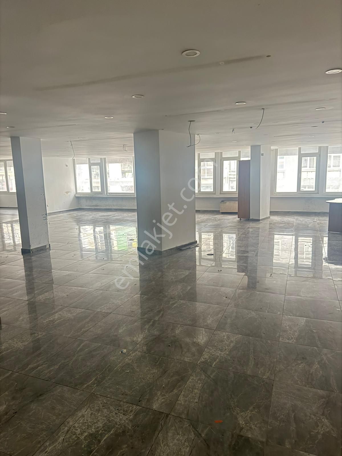 Kadıköy Altıyol Da Kuşdili Caddesinde 350m Net - Görsel 6