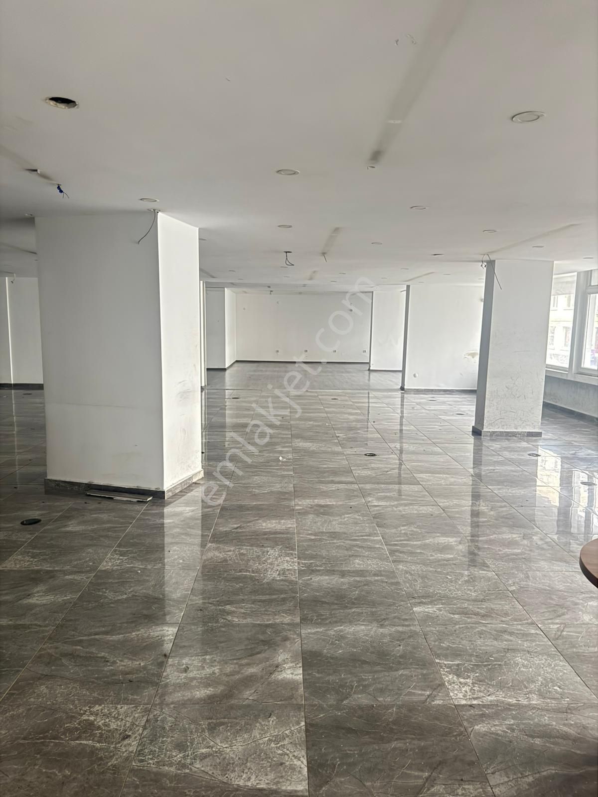 Kadıköy Altıyol Da Kuşdili Caddesinde 350m Net - Görsel 3