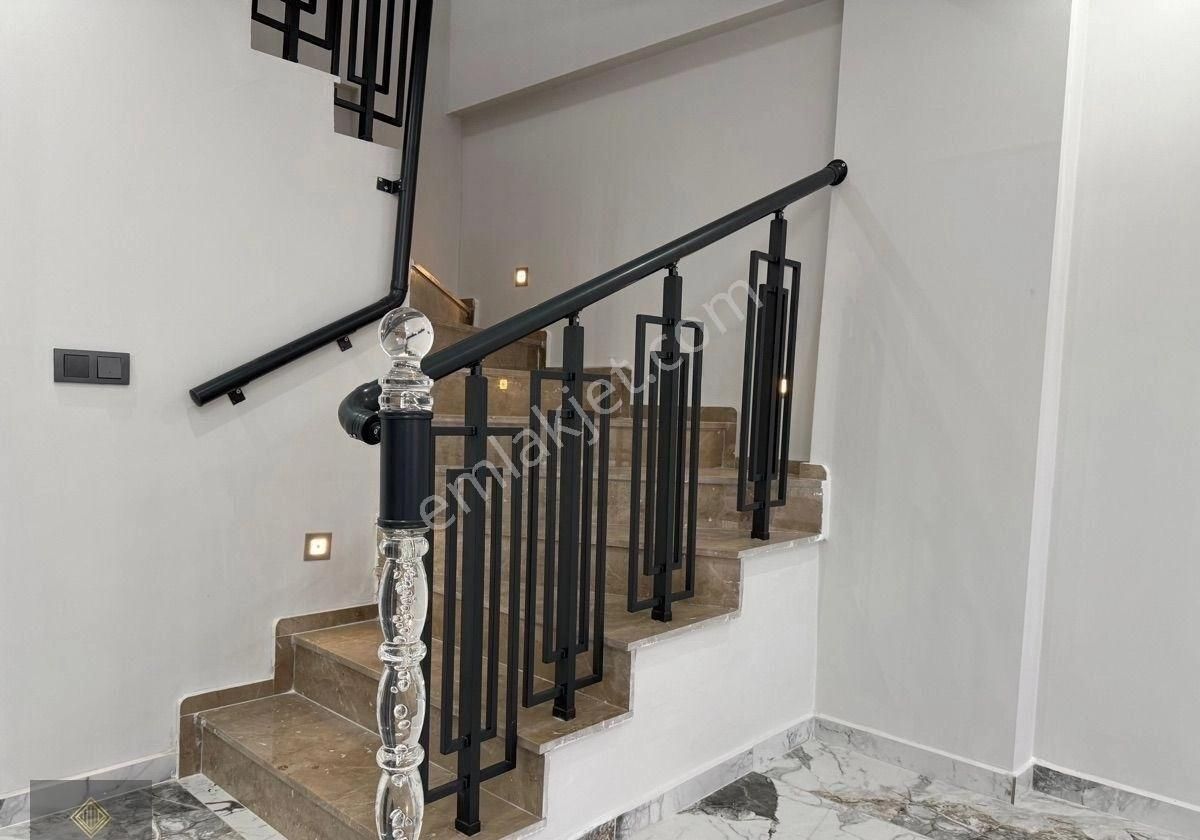 Didim’de Satılık 3+1 Müstakil Bahçeli Müstakil Girişli Ön Cephe Lüks Villa Fırsatı Önü Komple Açık - Görsel 5