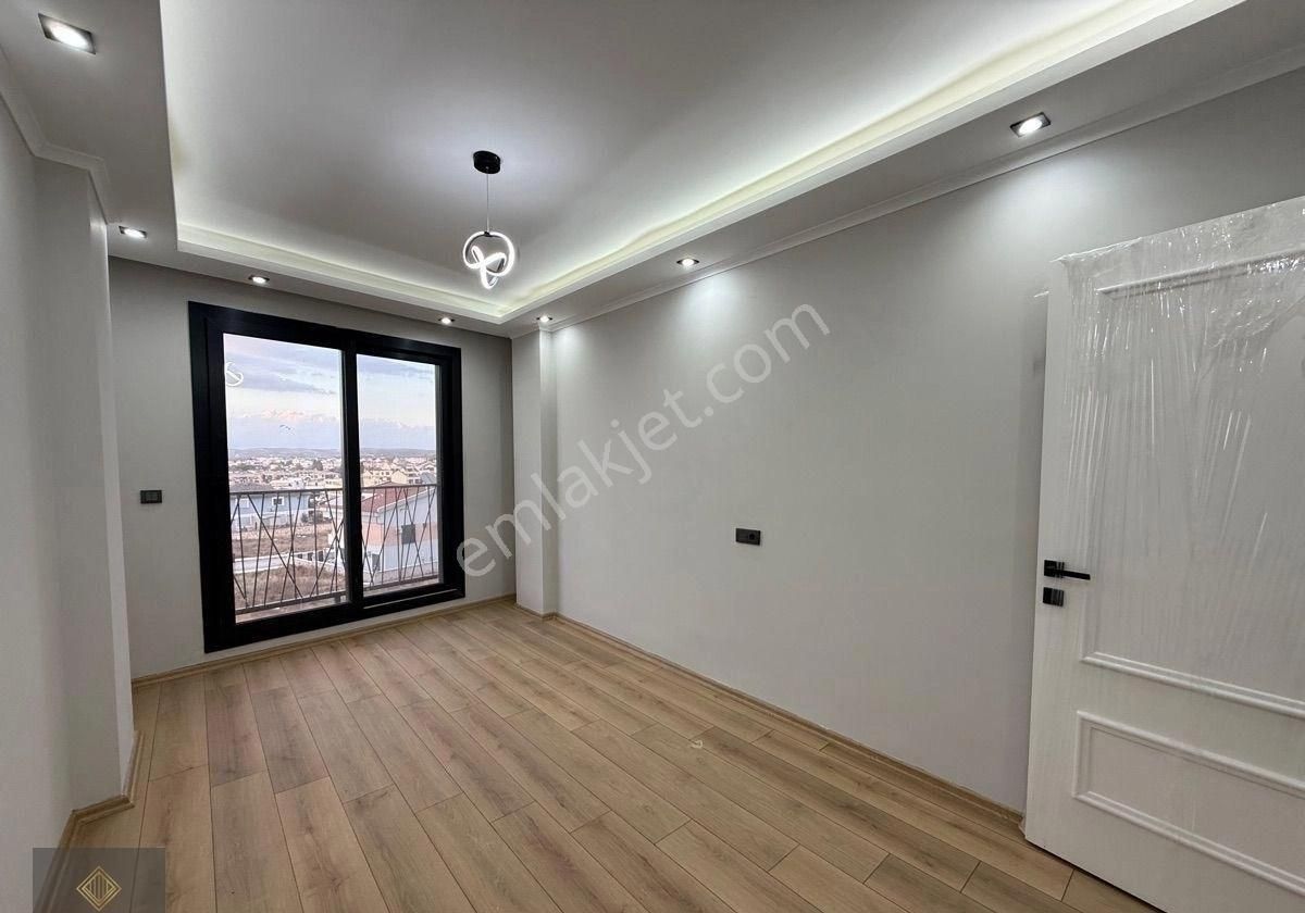 Didim’de Satılık 3+1 Müstakil Bahçeli Müstakil Girişli Ön Cephe Lüks Villa Fırsatı Önü Komple Açık - Görsel 15