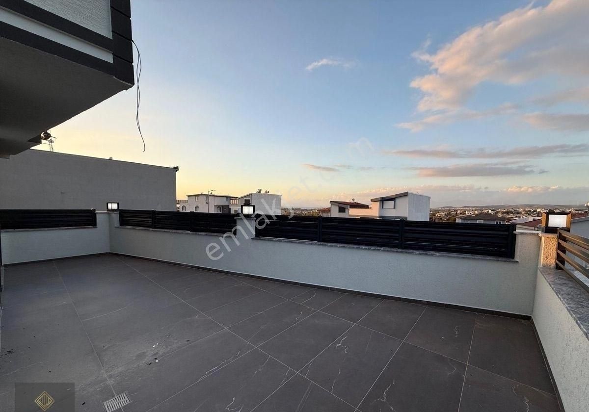 Didim’de Satılık 3+1 Müstakil Bahçeli Müstakil Girişli Ön Cephe Lüks Villa Fırsatı Önü Komple Açık - Görsel 18