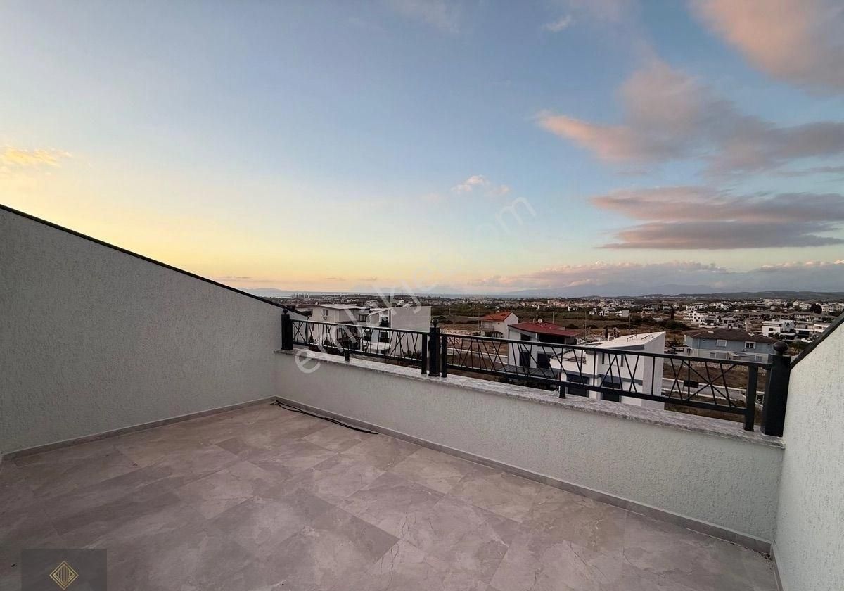 Didim’de Satılık 3+1 Müstakil Bahçeli Müstakil Girişli Ön Cephe Lüks Villa Fırsatı Önü Komple Açık - Görsel 7