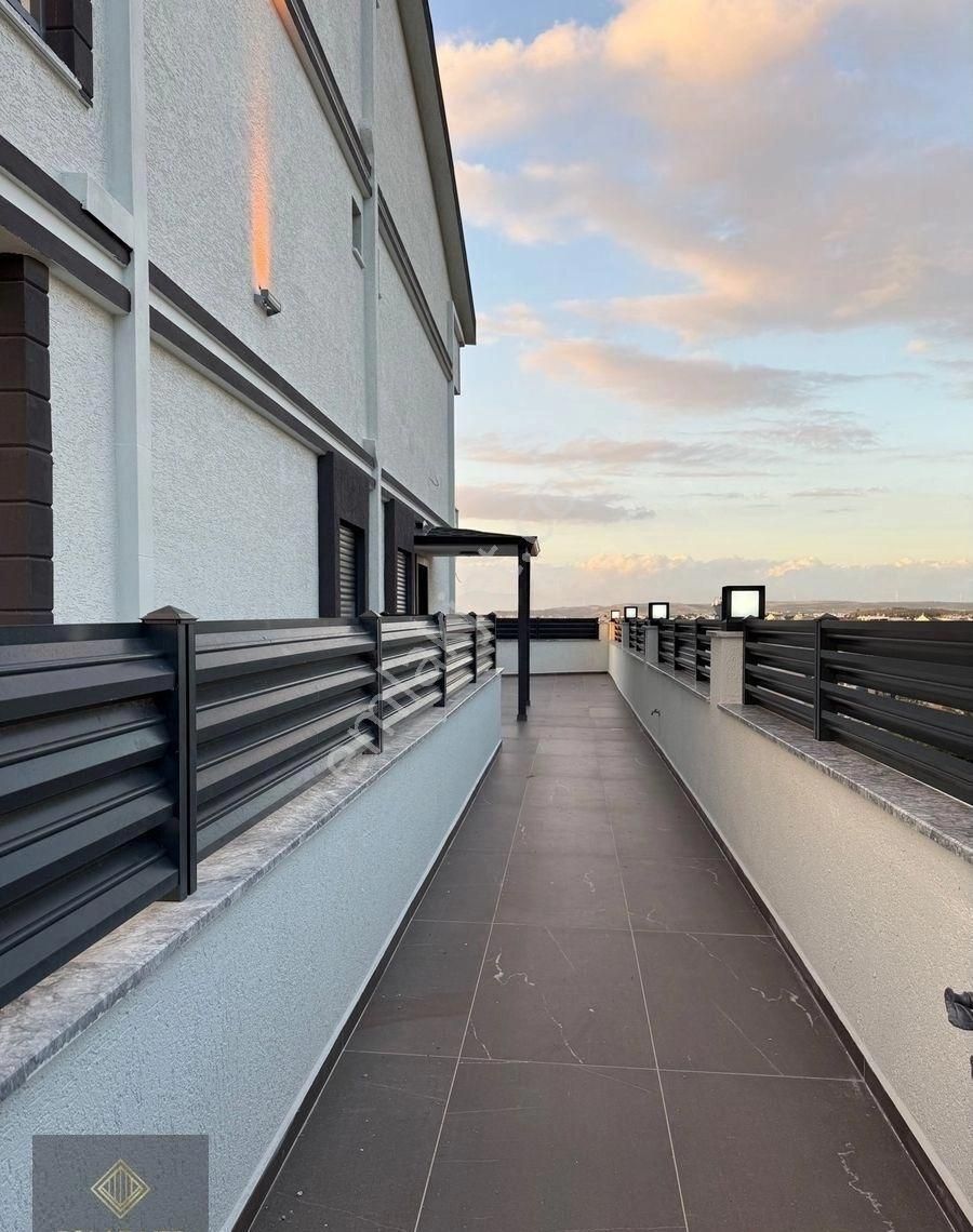 Didim’de Satılık 3+1 Müstakil Bahçeli Müstakil Girişli Ön Cephe Lüks Villa Fırsatı Önü Komple Açık - Görsel 19