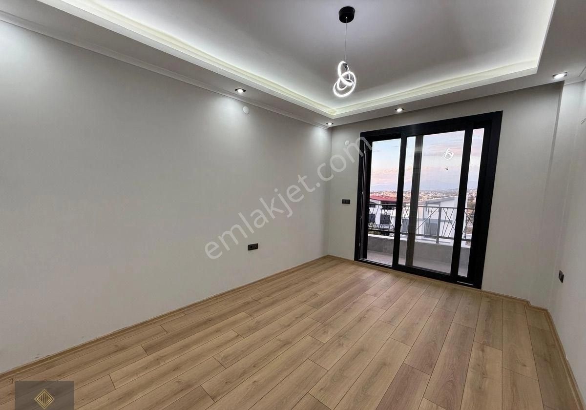 Didim’de Satılık 3+1 Müstakil Bahçeli Müstakil Girişli Ön Cephe Lüks Villa Fırsatı Önü Komple Açık - Görsel 10