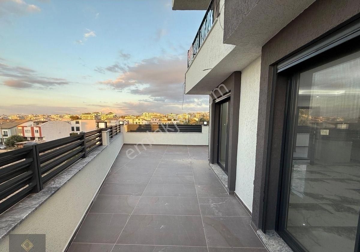 Didim’de Satılık 3+1 Müstakil Bahçeli Müstakil Girişli Ön Cephe Lüks Villa Fırsatı Önü Komple Açık - Görsel 8