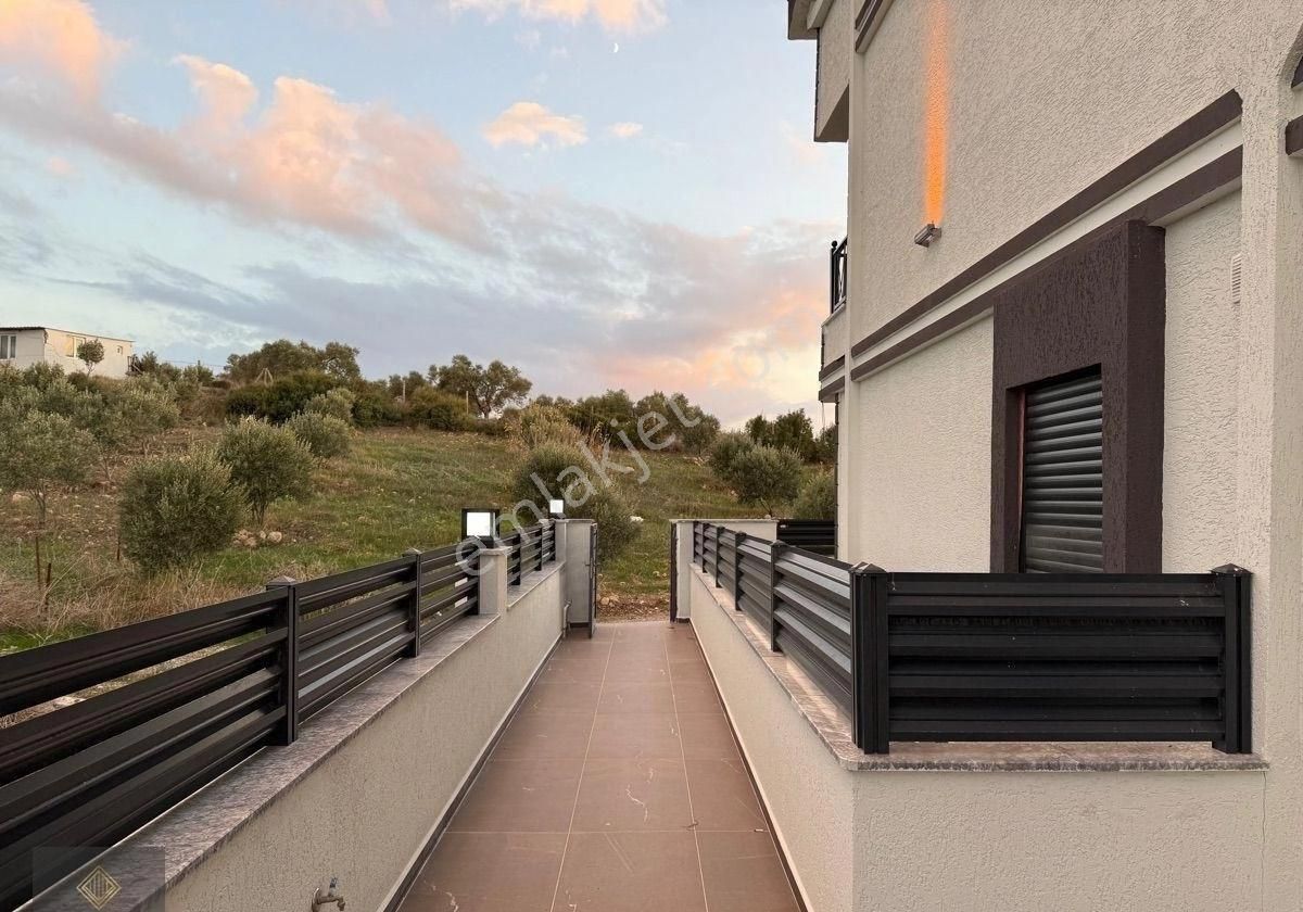 Didim’de Satılık 3+1 Müstakil Bahçeli Müstakil Girişli Ön Cephe Lüks Villa Fırsatı Önü Komple Açık - Görsel 27