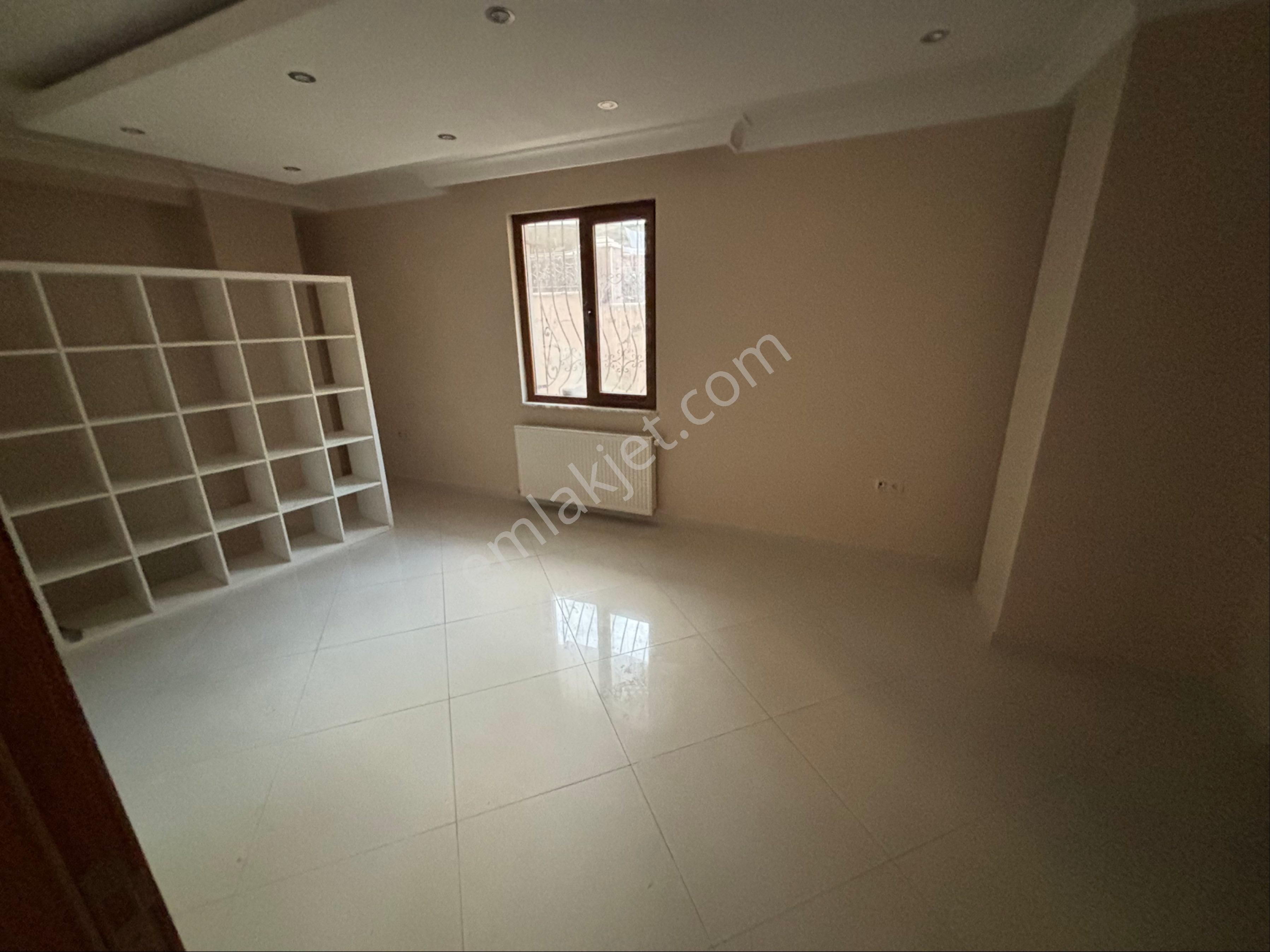 Merkez’de 3+1 Düz Giriş Kiralık Ofis-muayne Hane-büro - Görsel 2