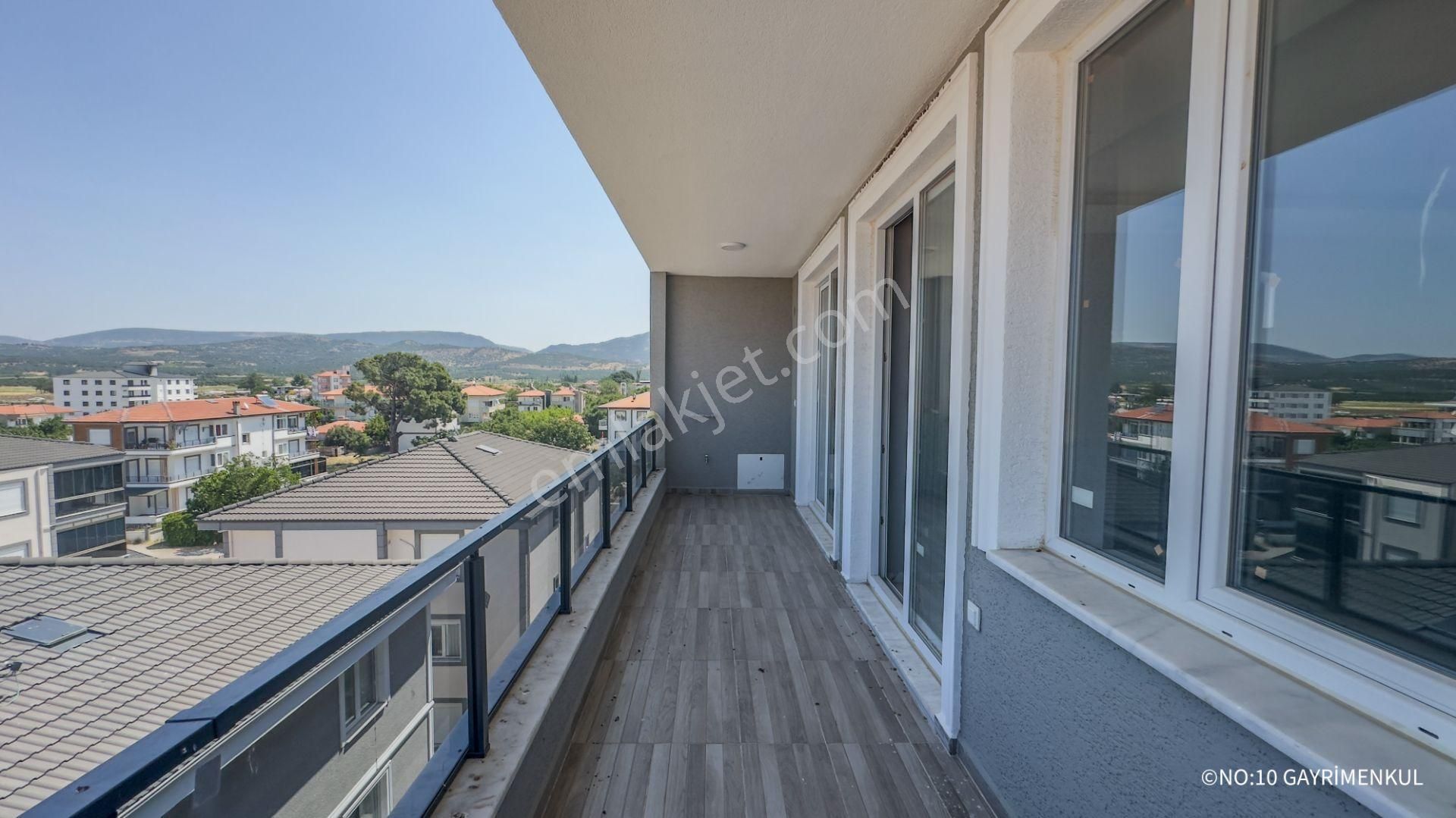 No:10 Gayrimenkul’den – Merkezi Konumda Cadde Üstü 3+1 Kiralık Daire - Görsel 10