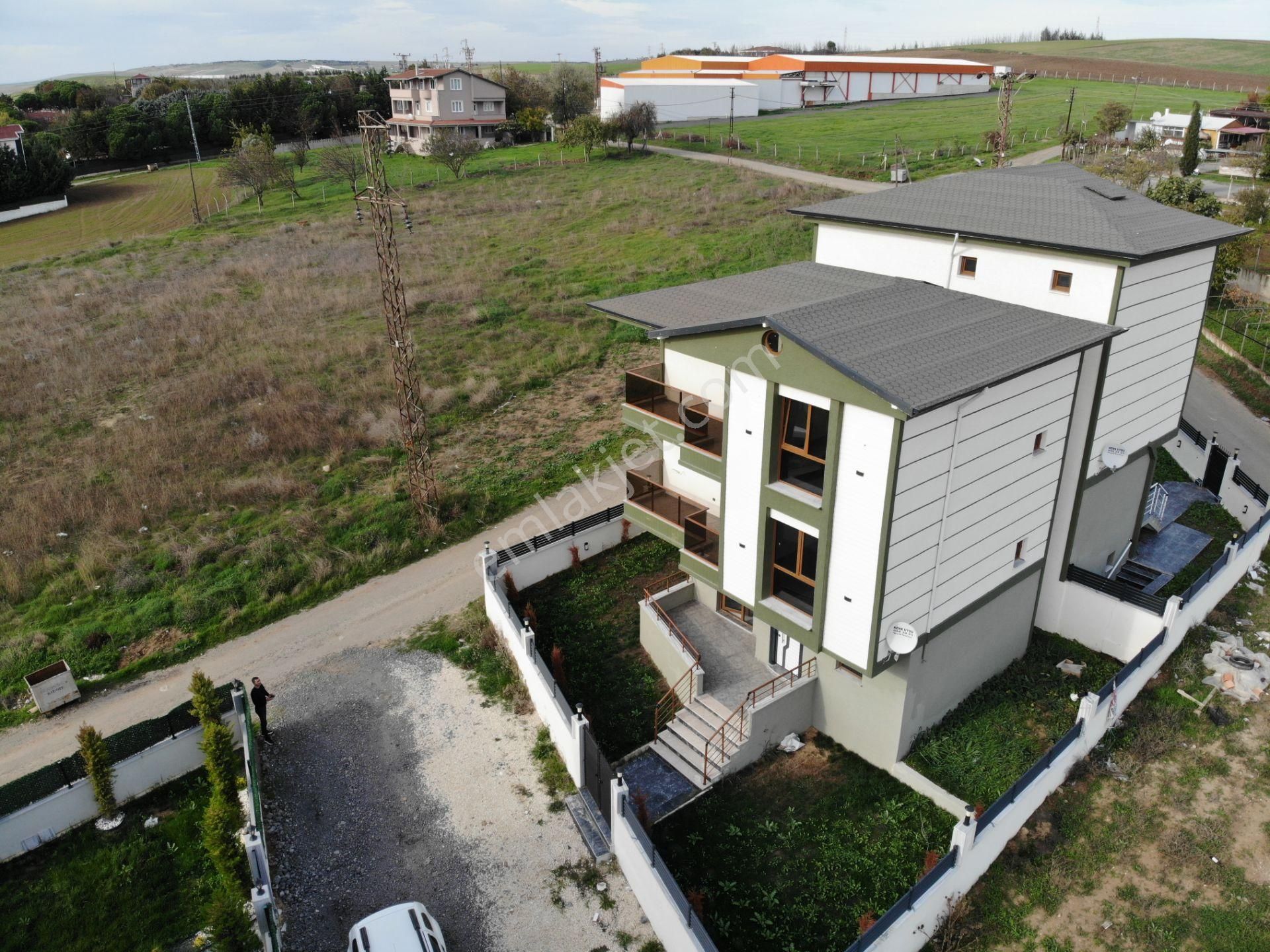 Yeniçiftlik'de Deniz Manzaralı Merkezi Konum 4+1 Lüx Villa - Görsel 3