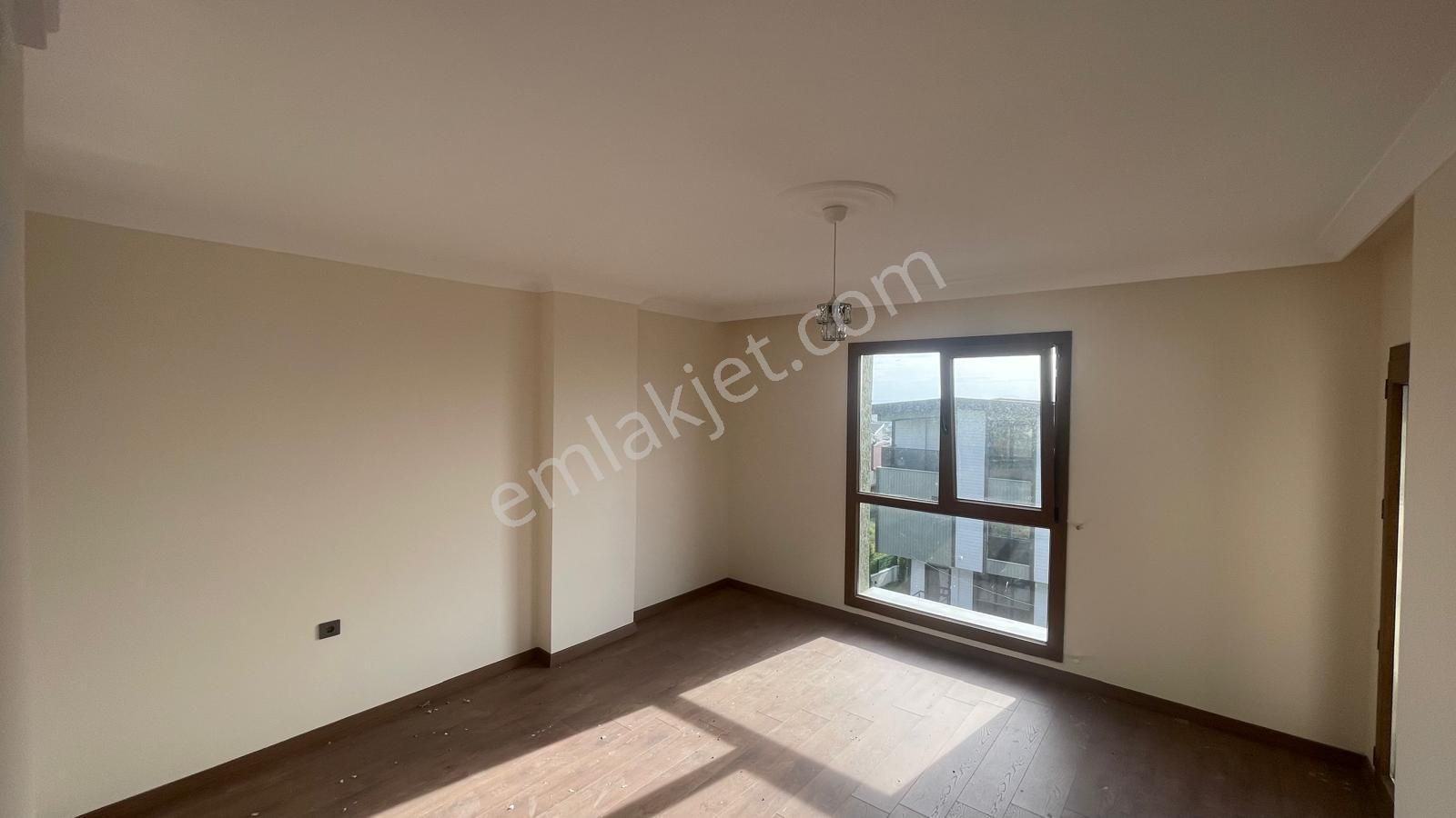 Yeniçiftlik'de Deniz Manzaralı Merkezi Konum 4+1 Lüx Villa - Görsel 13