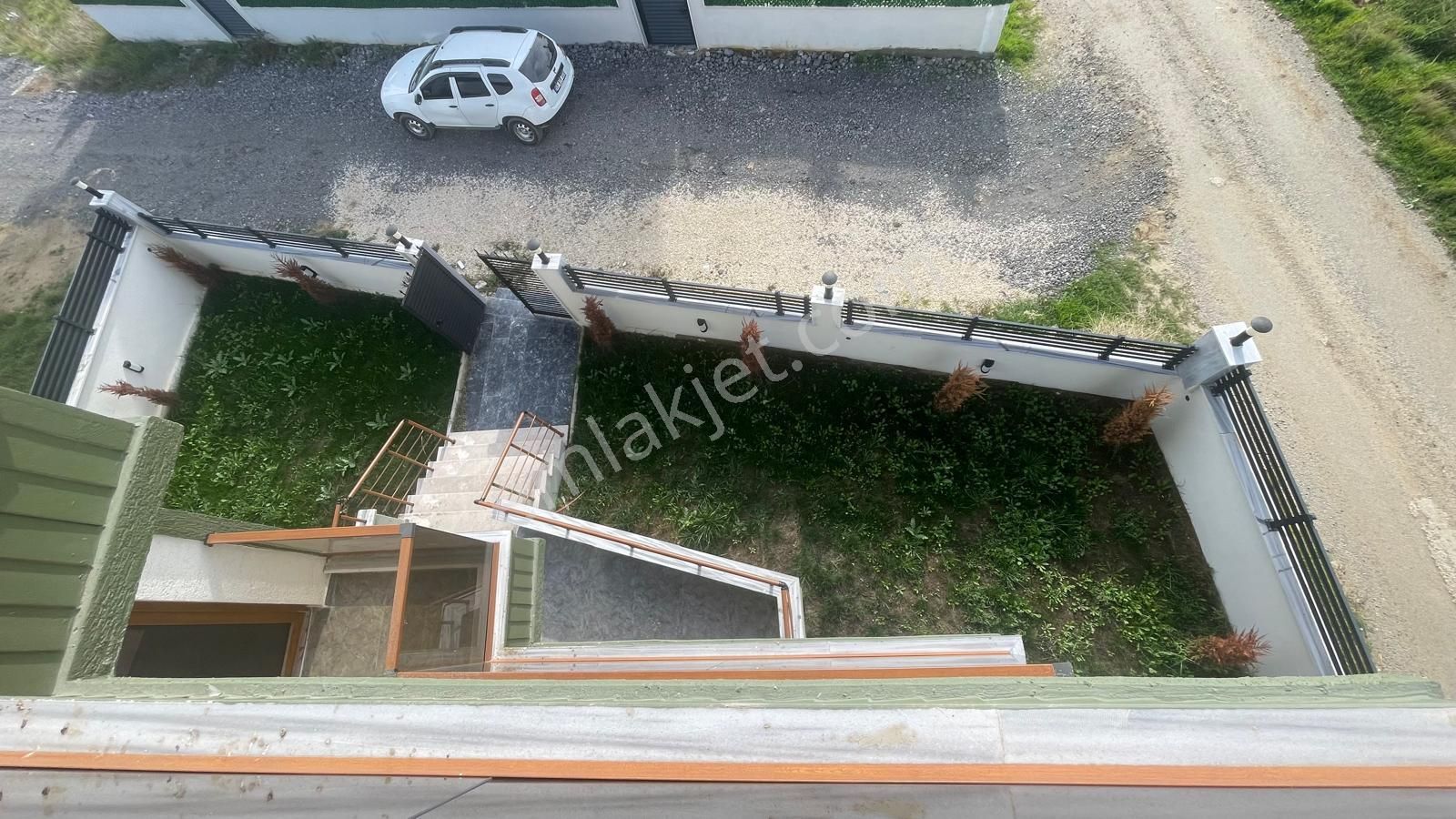 Yeniçiftlik'de Deniz Manzaralı Merkezi Konum 4+1 Lüx Villa - Görsel 9