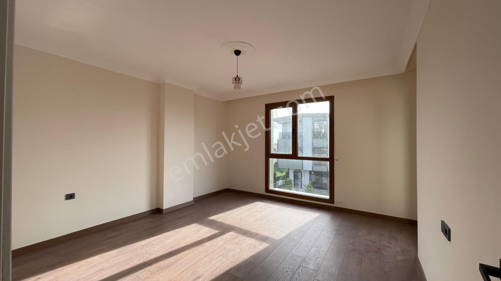 Yeniçiftlik'de Deniz Manzaralı Merkezi Konum 4+1 Lüx Villa - Görsel 20