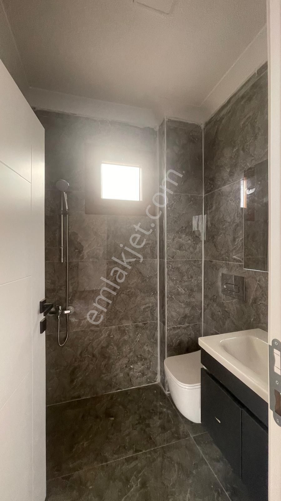 Yeniçiftlik'de Deniz Manzaralı Merkezi Konum 4+1 Lüx Villa - Görsel 16