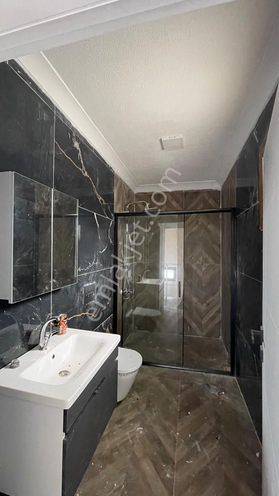 Yeniçiftlik'de Deniz Manzaralı Merkezi Konum 4+1 Lüx Villa - Görsel 18