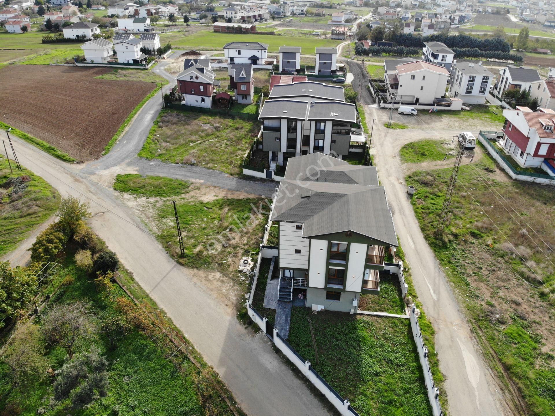 Yeniçiftlik'de Deniz Manzaralı Merkezi Konum 4+1 Lüx Villa - Görsel 4