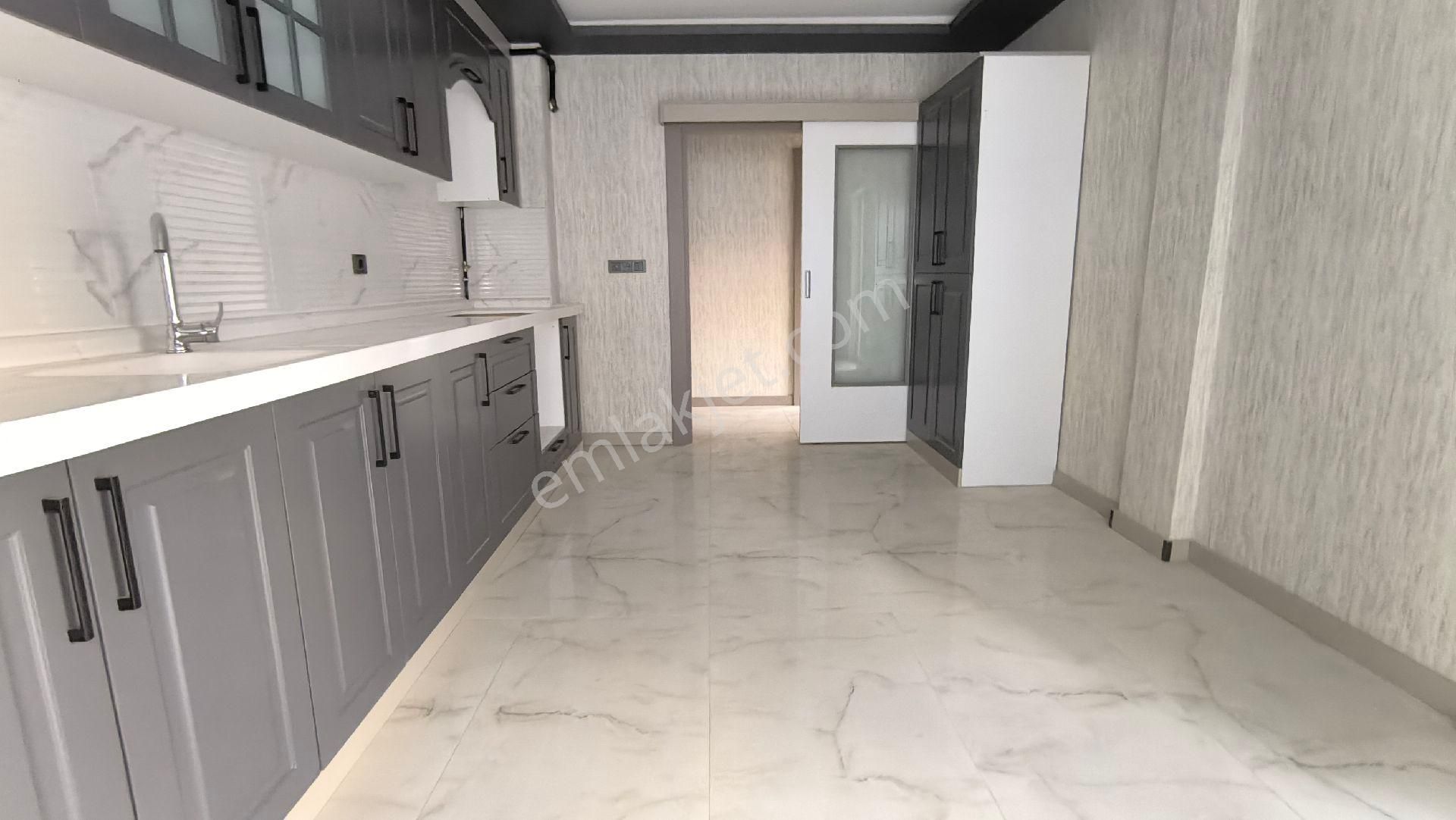 Yenikent'de Sena Emlak'tan Ara Katta Sıfır Full Yapıl 4+1 Daire