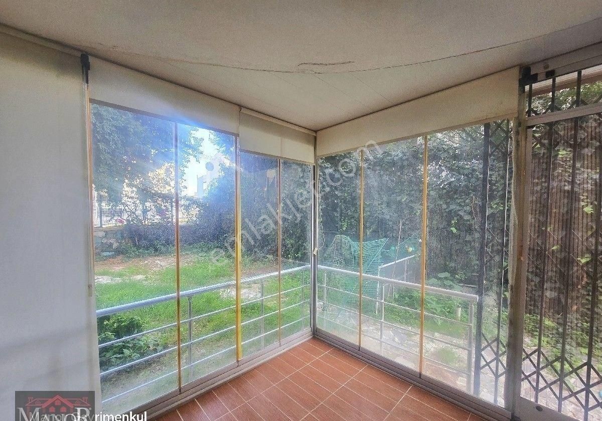 Kuşadası Merkezde 1+1 Eşyalı Havuzlu Sitede Satılık Bahçe Katı Daire - Görsel 6