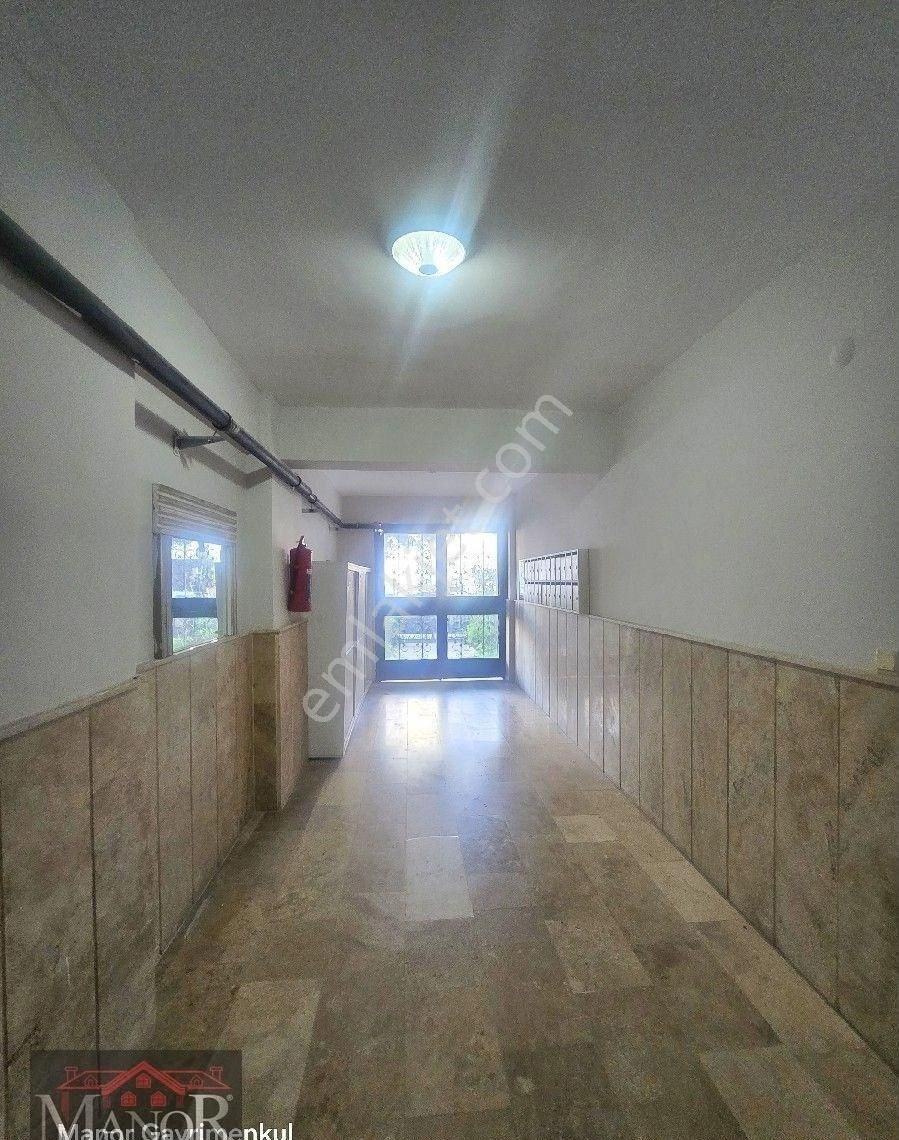 Kuşadası Merkezde 1+1 Eşyalı Havuzlu Sitede Satılık Bahçe Katı Daire - Görsel 9