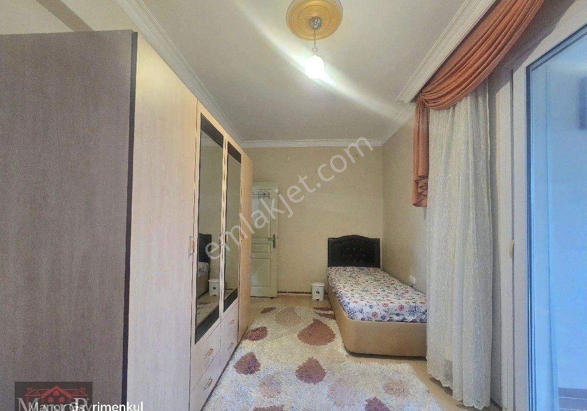 Kuşadası Merkezde 1+1 Eşyalı Havuzlu Sitede Satılık Bahçe Katı Daire - Görsel 4