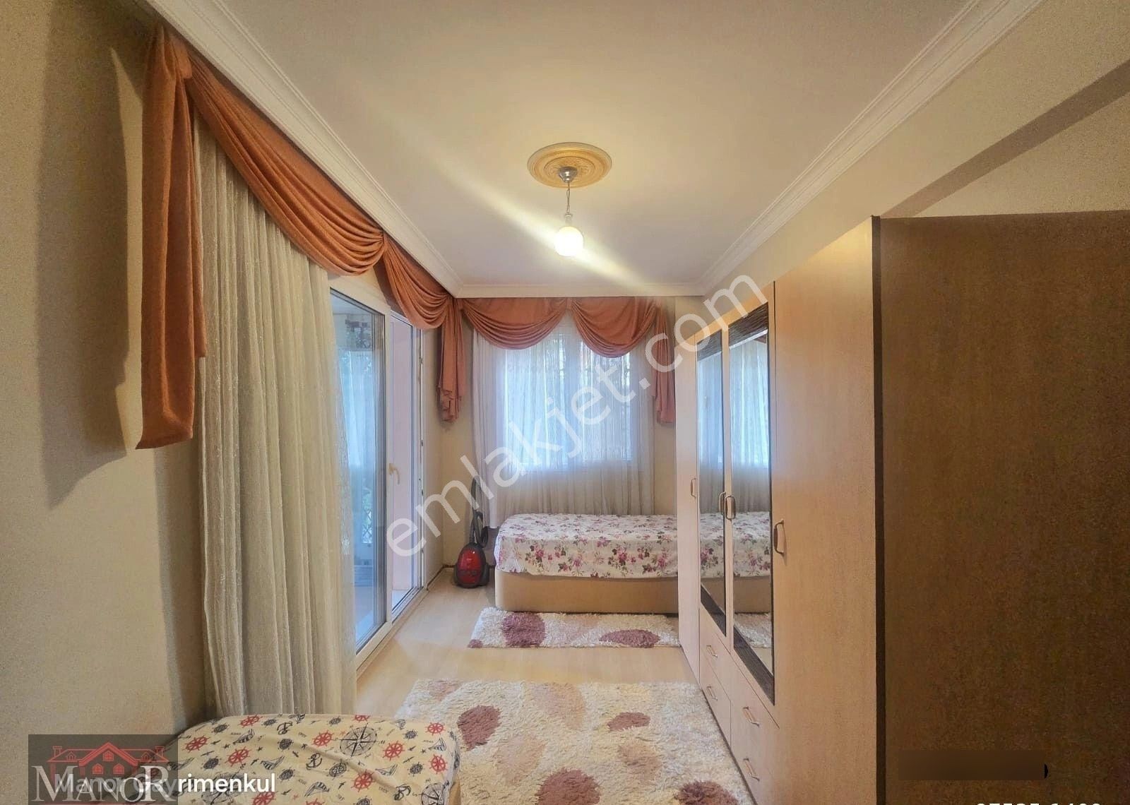 Kuşadası İkiçeşmelik Mah. 1+1 Geniş Bahçe Katı Daire - Görsel 21